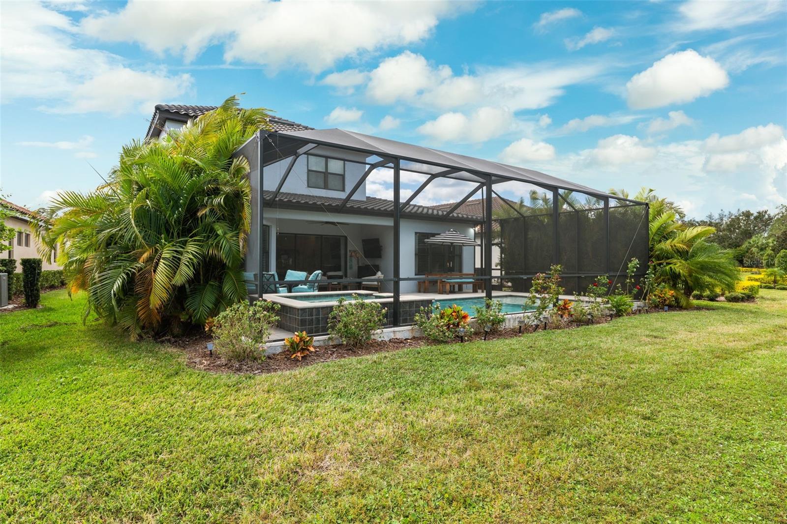 8520 GRAND ALBERATO RD, TAMPA, FL, 33647
