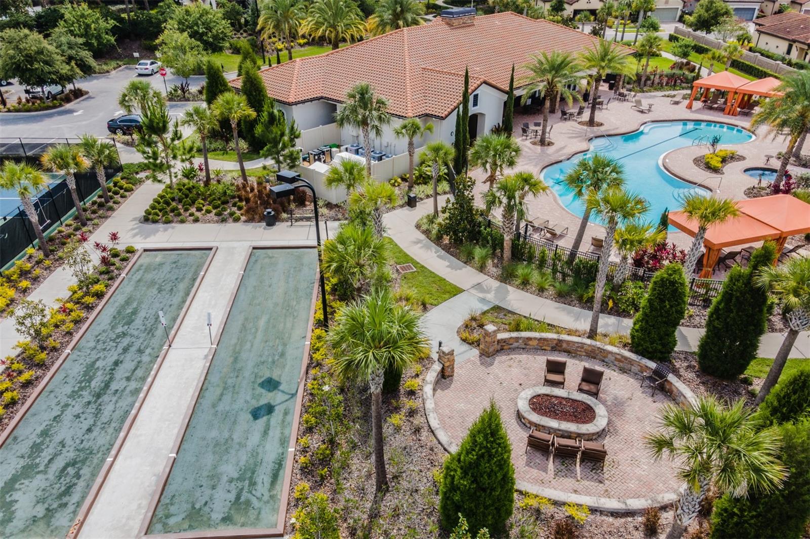 8520 GRAND ALBERATO RD, TAMPA, FL, 33647