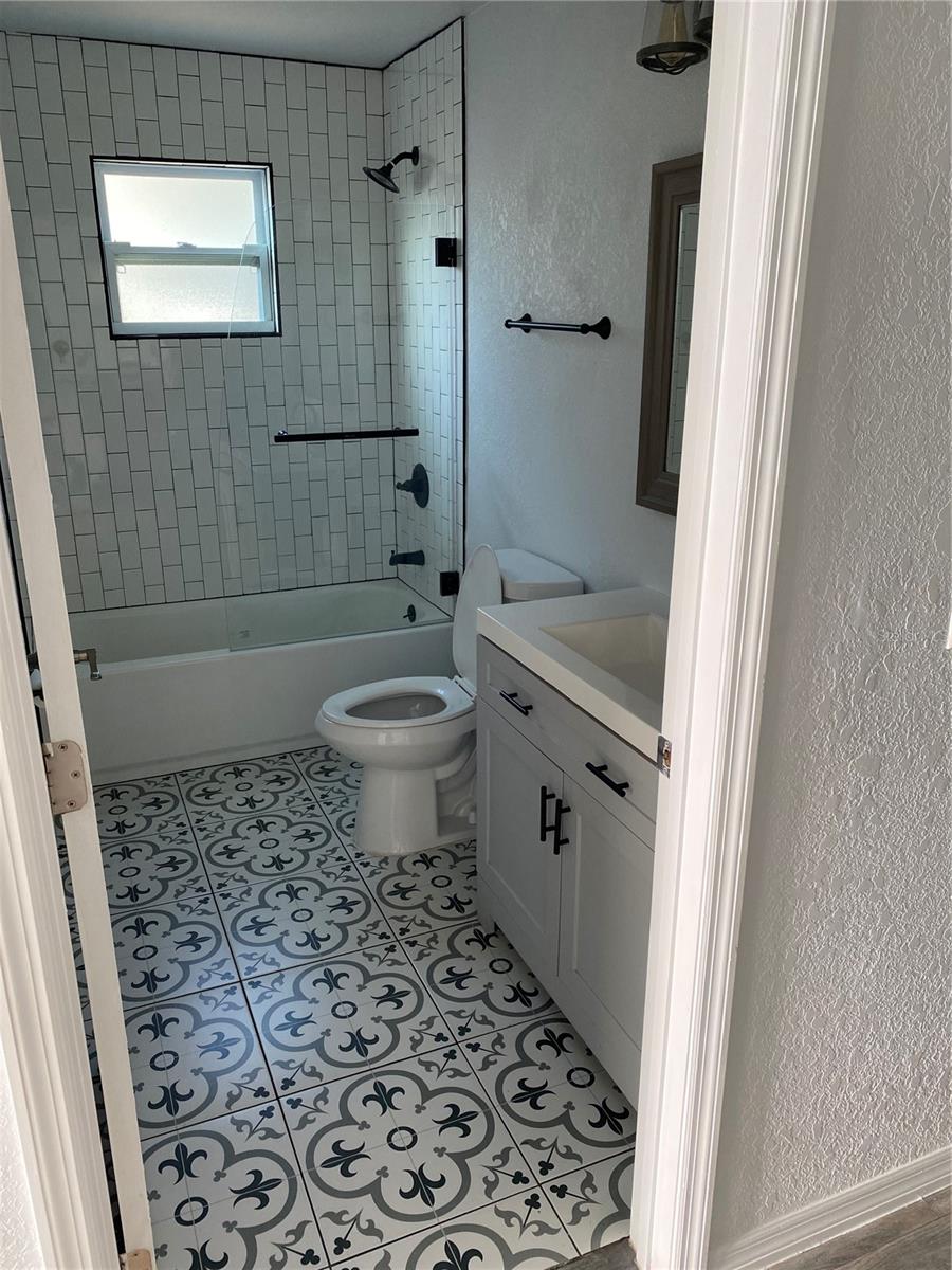 3809 N GARRISON ST, TAMPA, FL, 33619