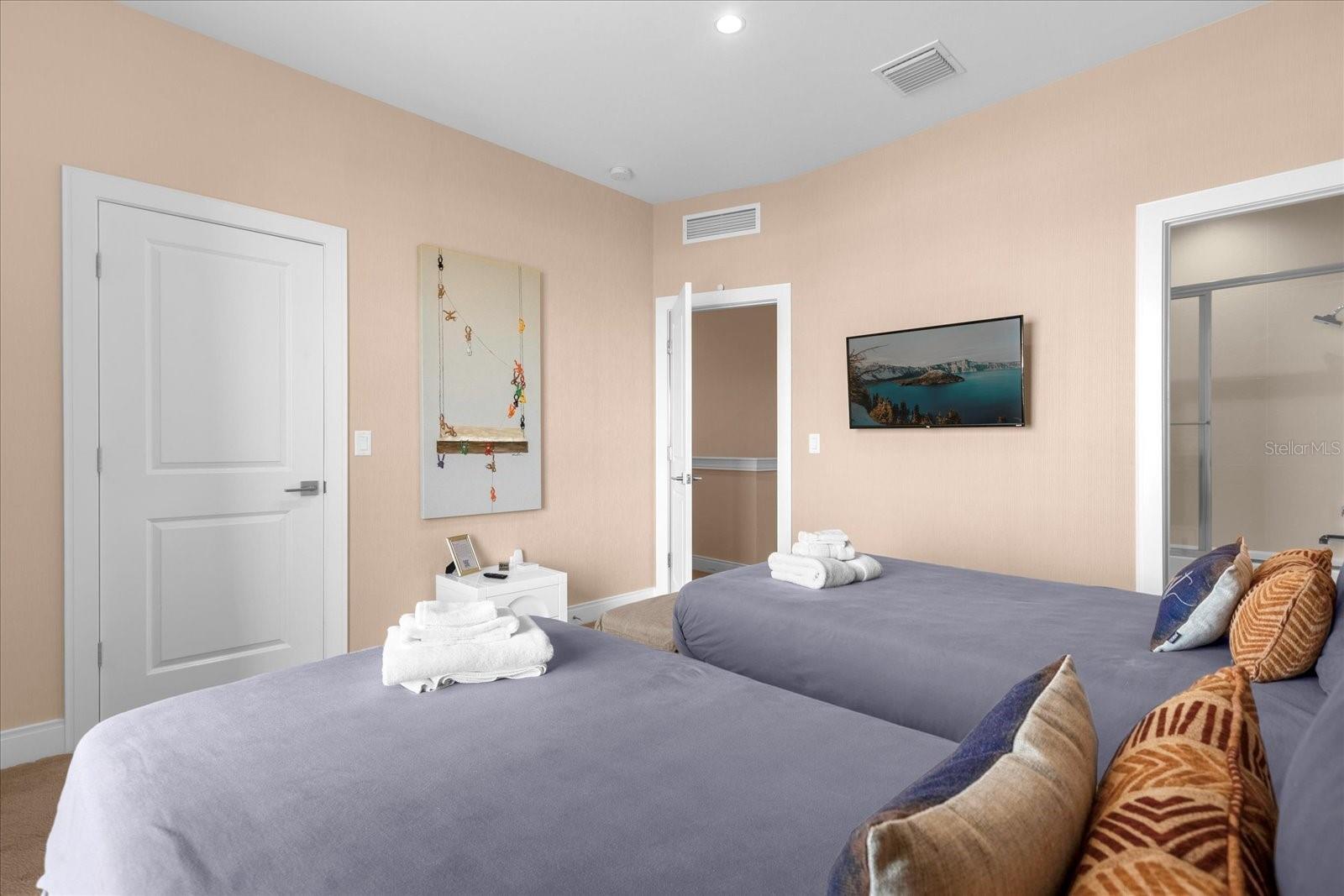 3215 BRASILIA AVE, KISSIMMEE, FL, 34747