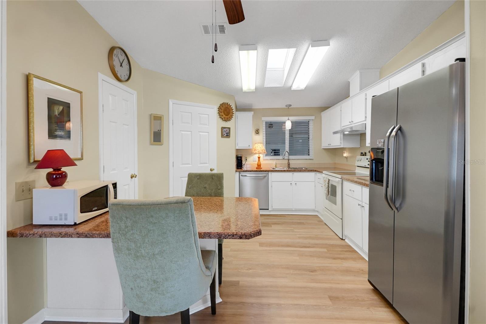 1112 PARADISE DR, THE VILLAGES, FL, 32159