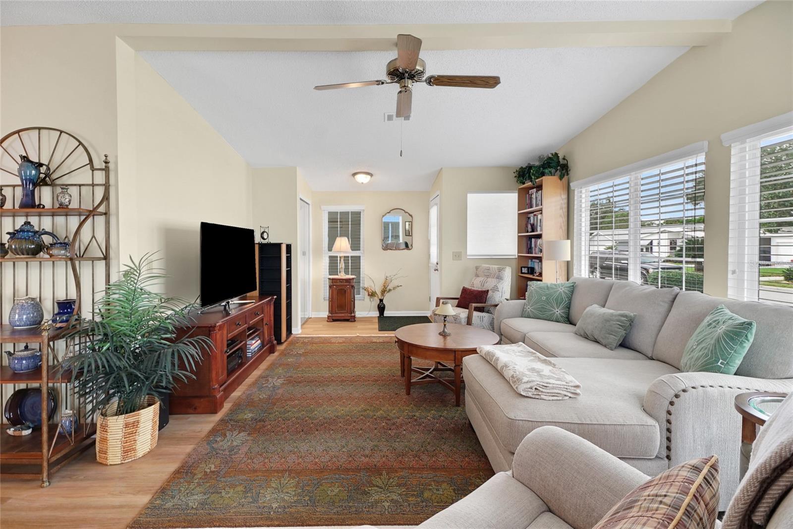 1112 PARADISE DR, THE VILLAGES, FL, 32159