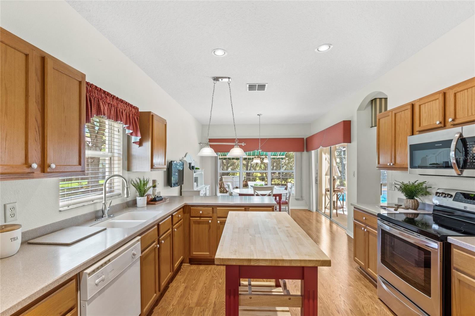 24104 PEEKSKILL ST, LEESBURG, FL, 34748