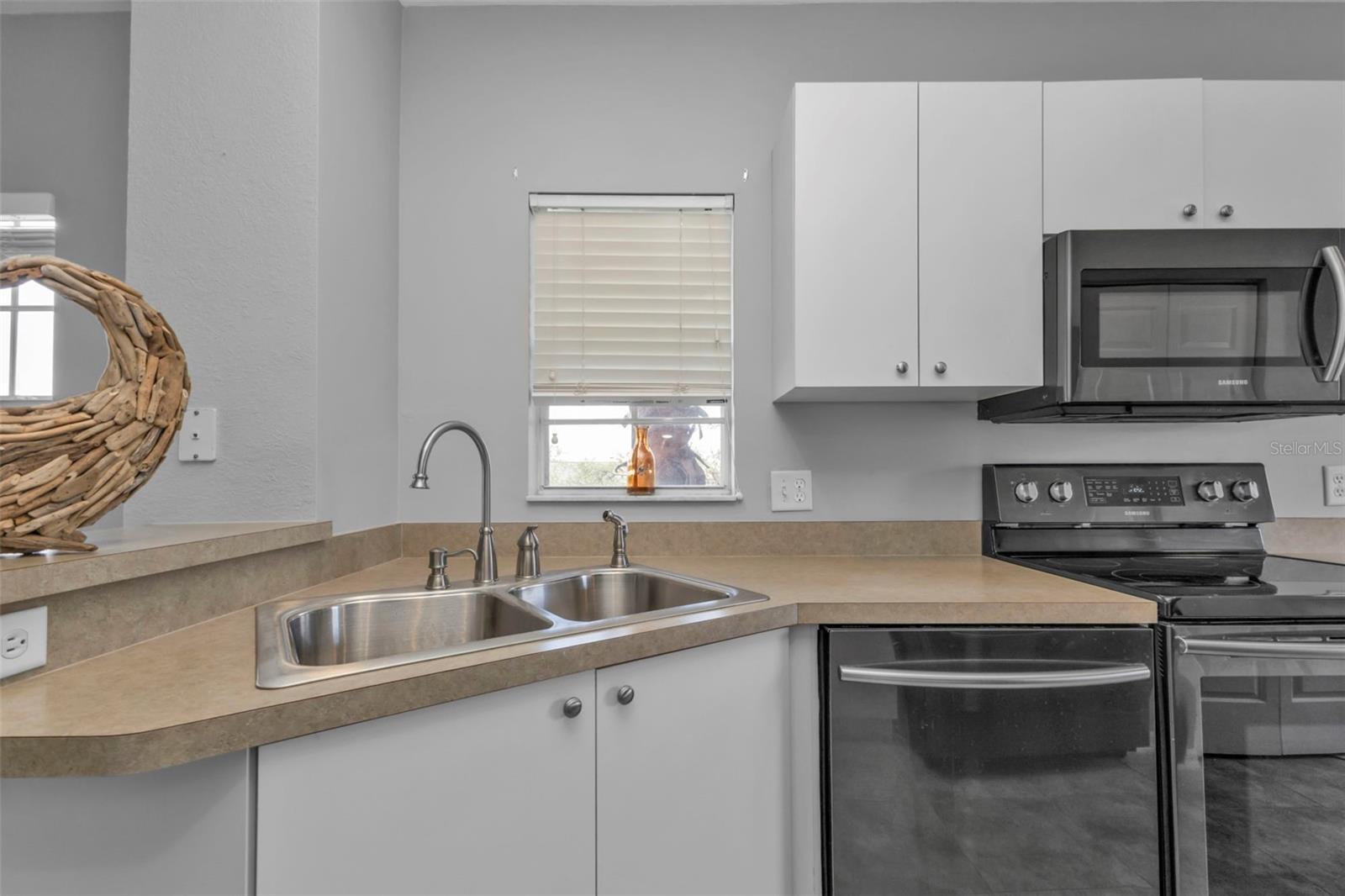 2061 WILLOW HAMMOCK CIR #208, PUNTA GORDA, FL, 33983