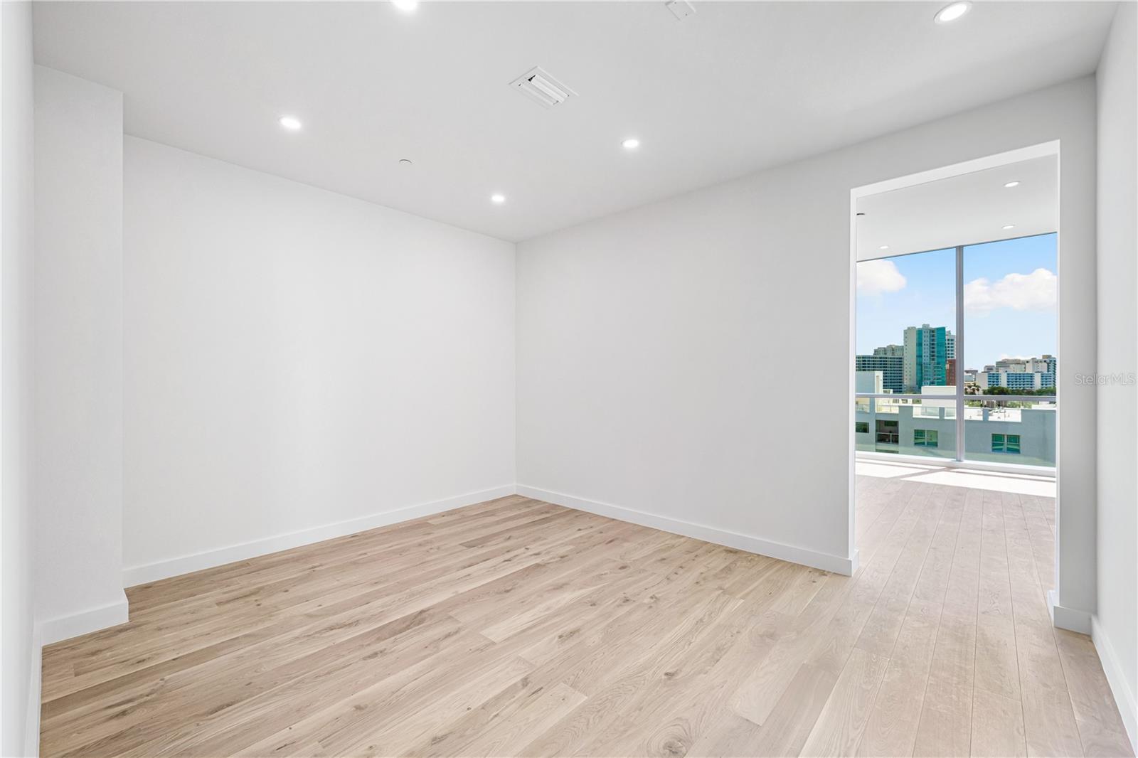 111 GOLDEN GATE PT #602, SARASOTA, FL, 34236