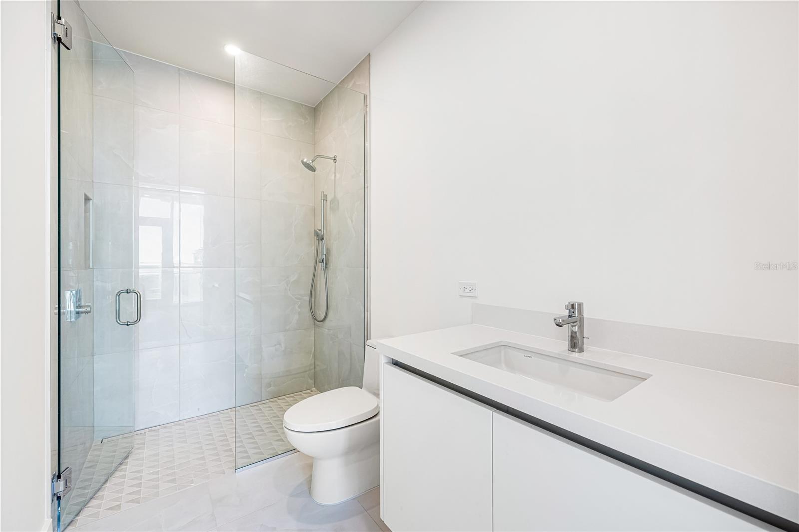 111 GOLDEN GATE PT #602, SARASOTA, FL, 34236