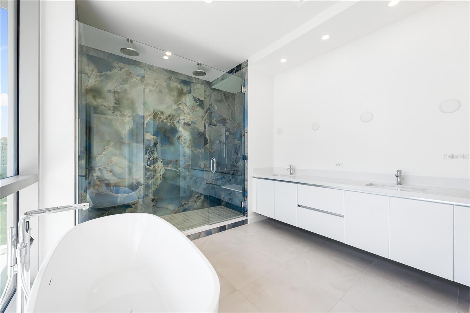 111 GOLDEN GATE PT #602, SARASOTA, FL, 34236