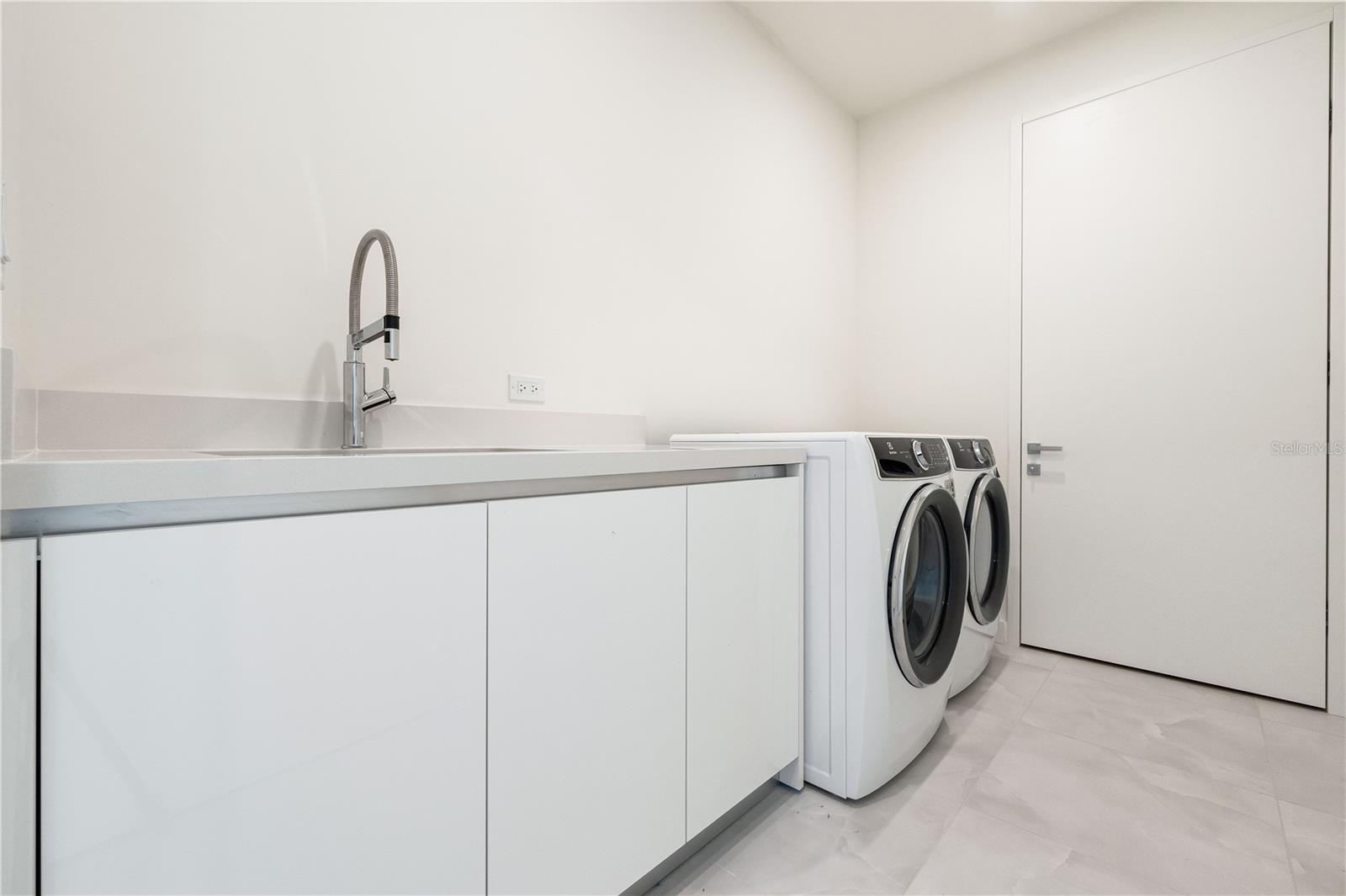 111 GOLDEN GATE PT #602, SARASOTA, FL, 34236