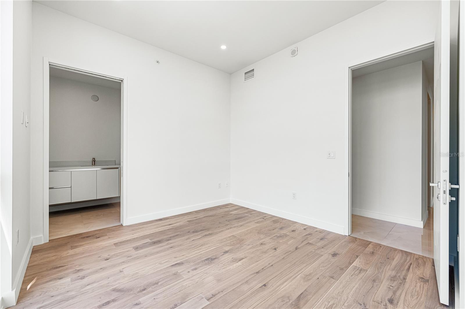 111 GOLDEN GATE PT #602, SARASOTA, FL, 34236