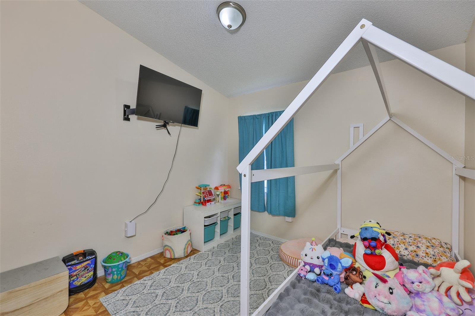 311 SUGAR CREEK DR, PLANT CITY, FL, 33563