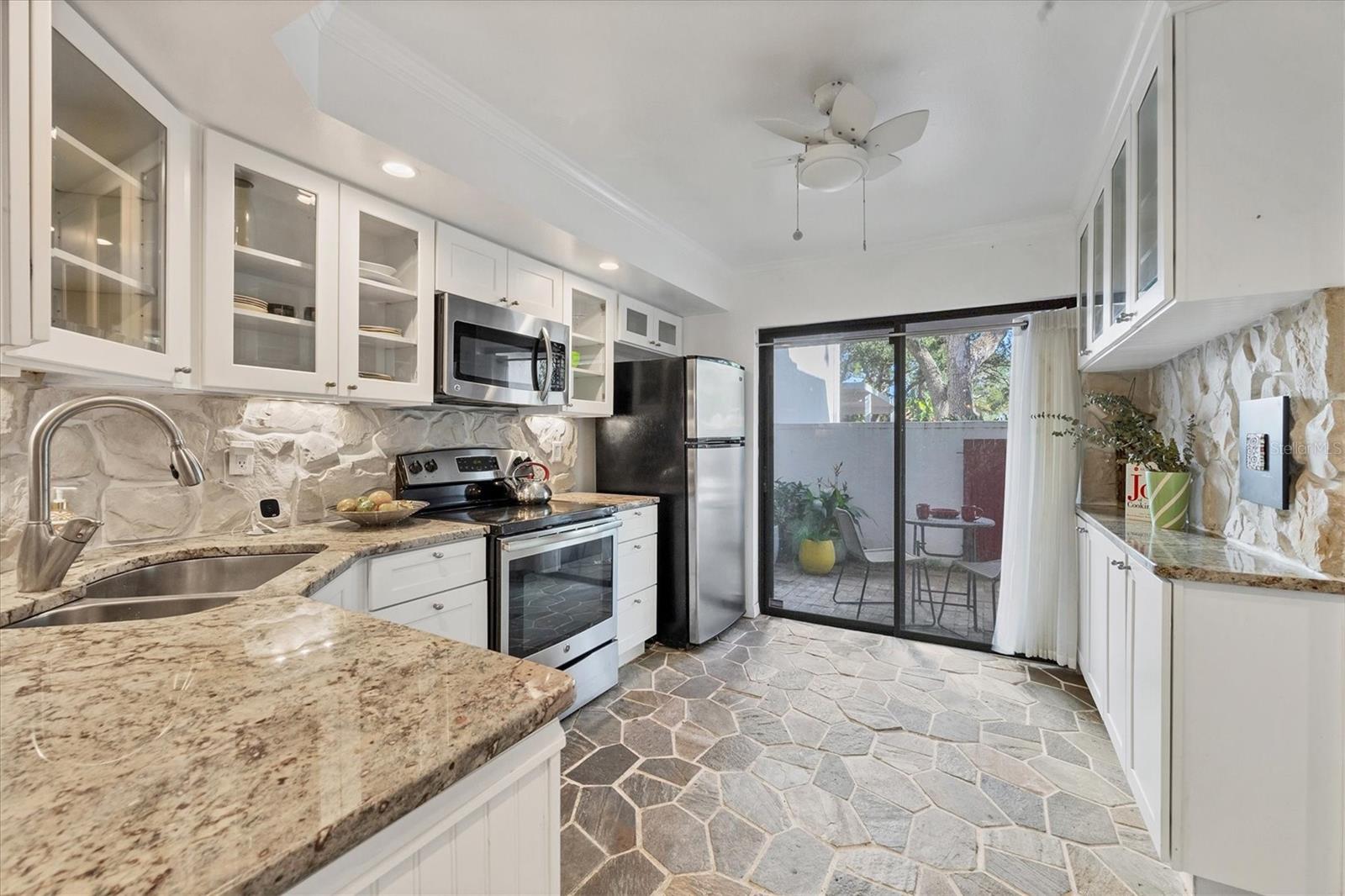 3324 THORNWOOD RD #3324, SARASOTA, FL, 34231