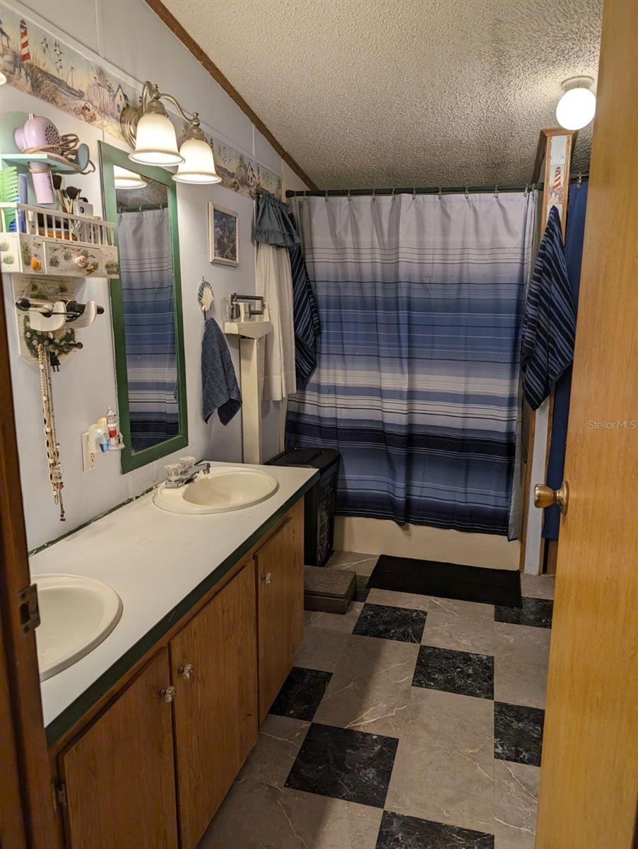 1679 N RIVERDALE RD, AVON PARK, FL, 33825