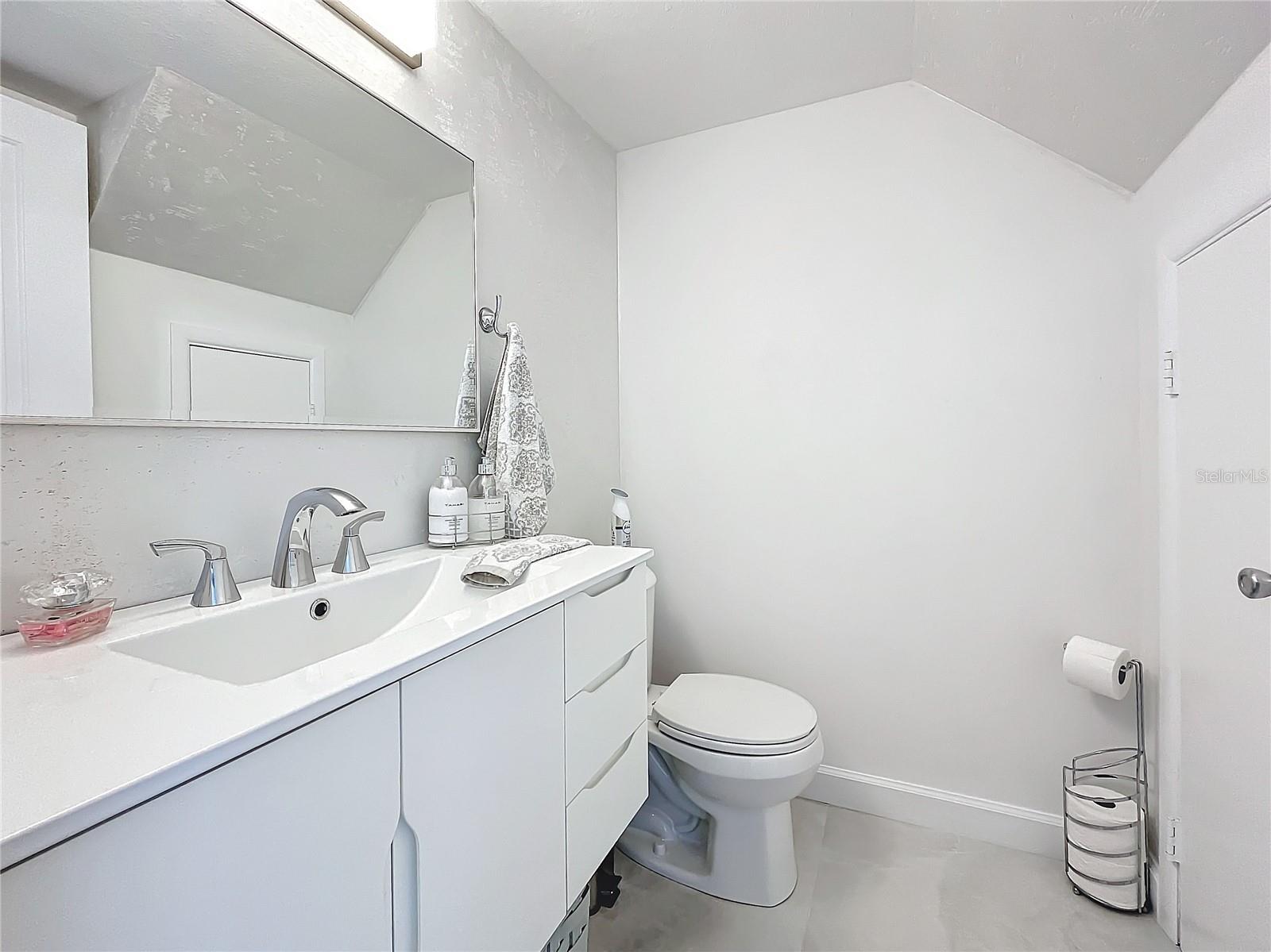 1845 BOUGH AVE #B, CLEARWATER, FL, 33760