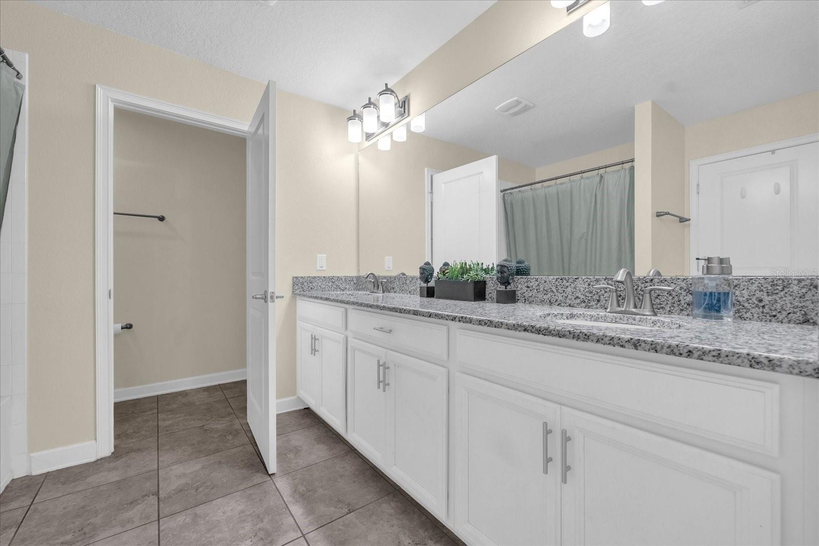 11801 GINSBERG PL, ORLANDO, FL, 32832