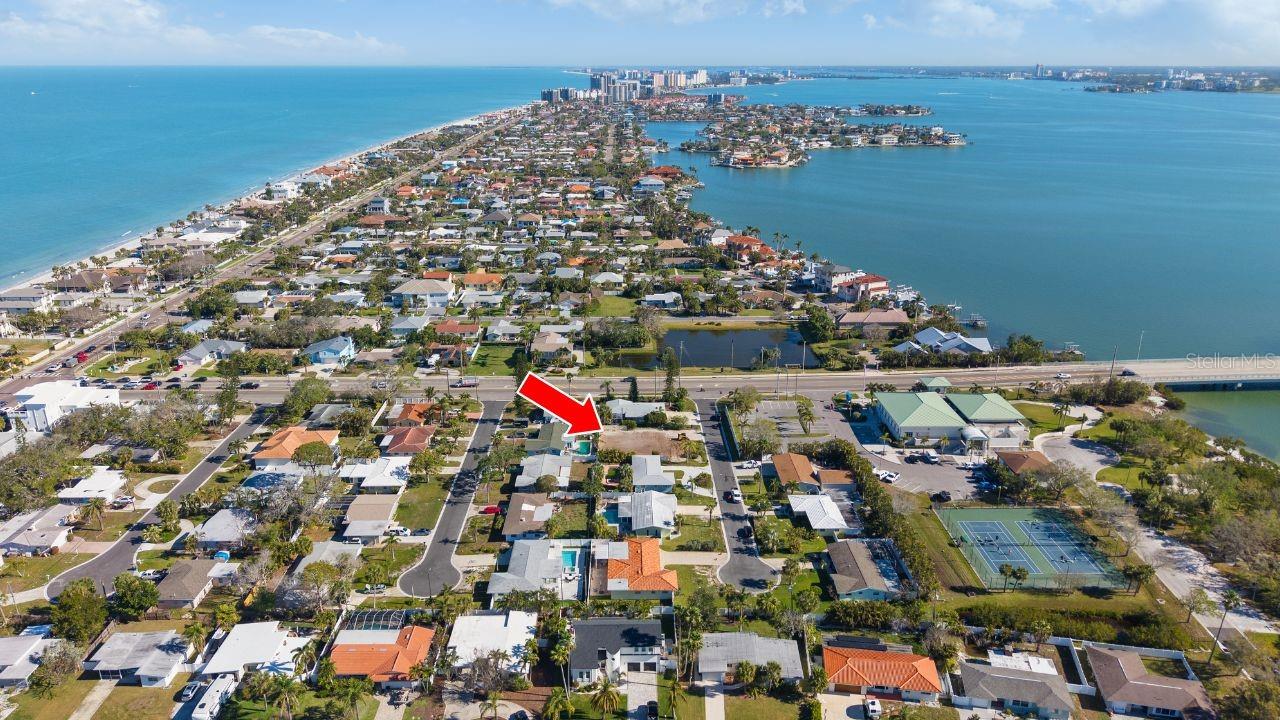 1020 CEDAR DR, BELLEAIR BEACH, FL, 33786