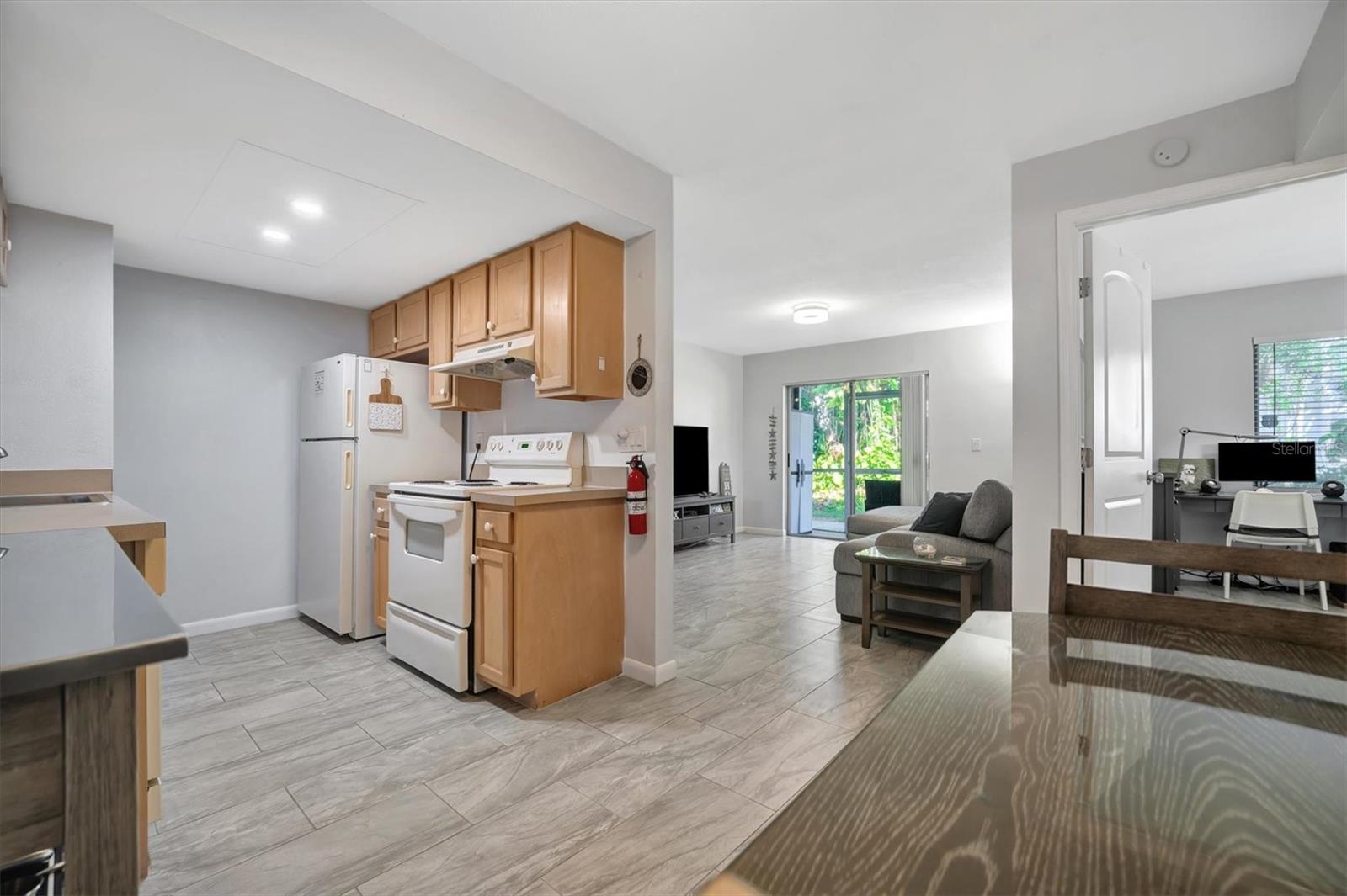 5400 26TH ST W #B27, BRADENTON, FL, 34207
