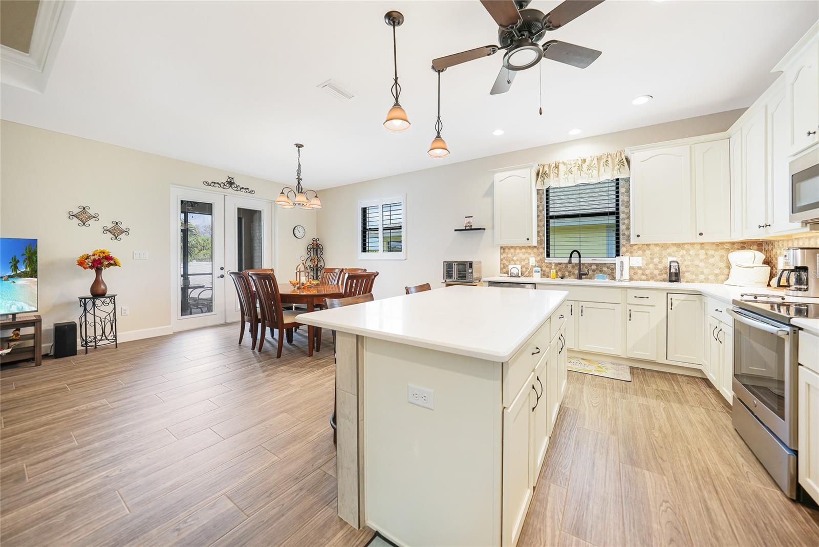 632 ROSE APPLE CIR, PORT CHARLOTTE, FL, 33954