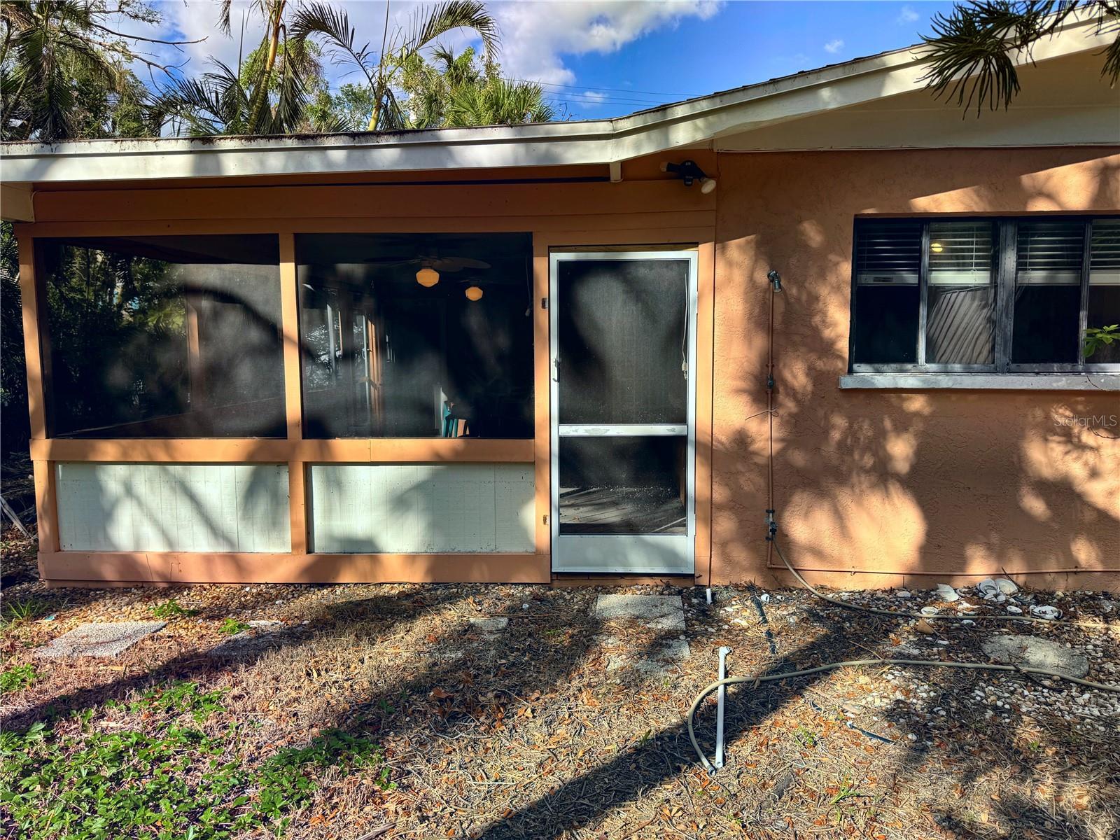 144 GARDEN LN, SARASOTA, FL, 34242