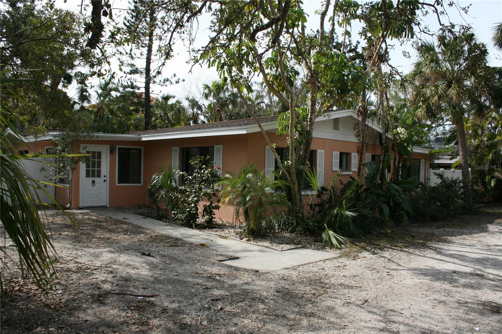 144 GARDEN LN, SARASOTA, FL, 34242