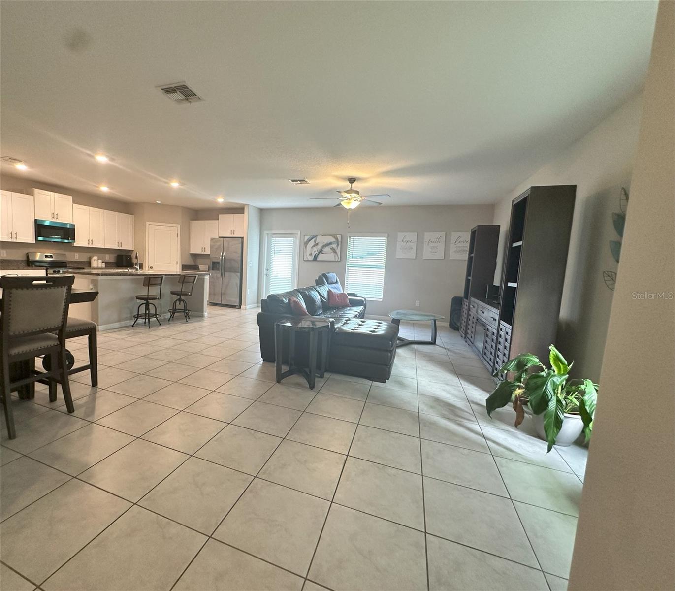 7208 PEARLY EVERLASTING AVE, TAMPA, FL, 33619