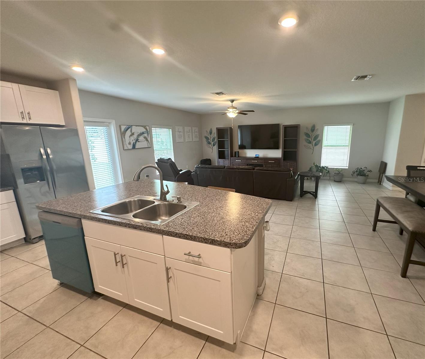 7208 PEARLY EVERLASTING AVE, TAMPA, FL, 33619