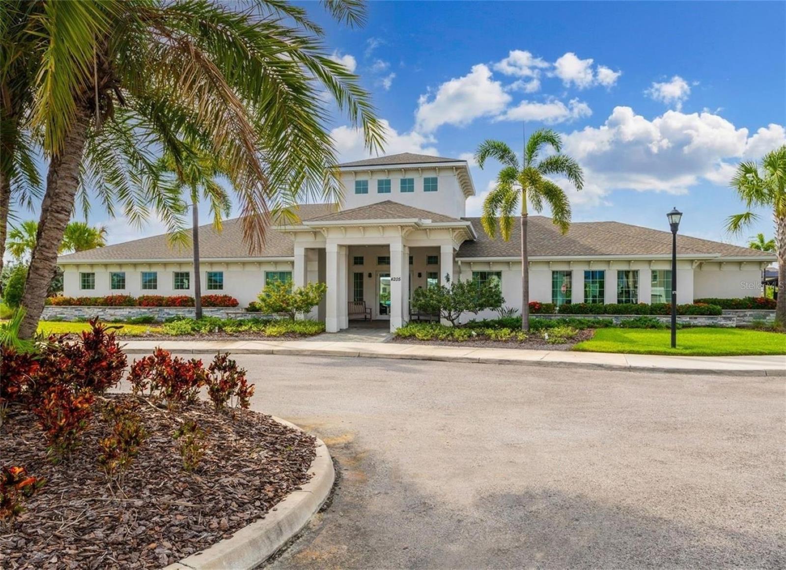 7208 PEARLY EVERLASTING AVE, TAMPA, FL, 33619