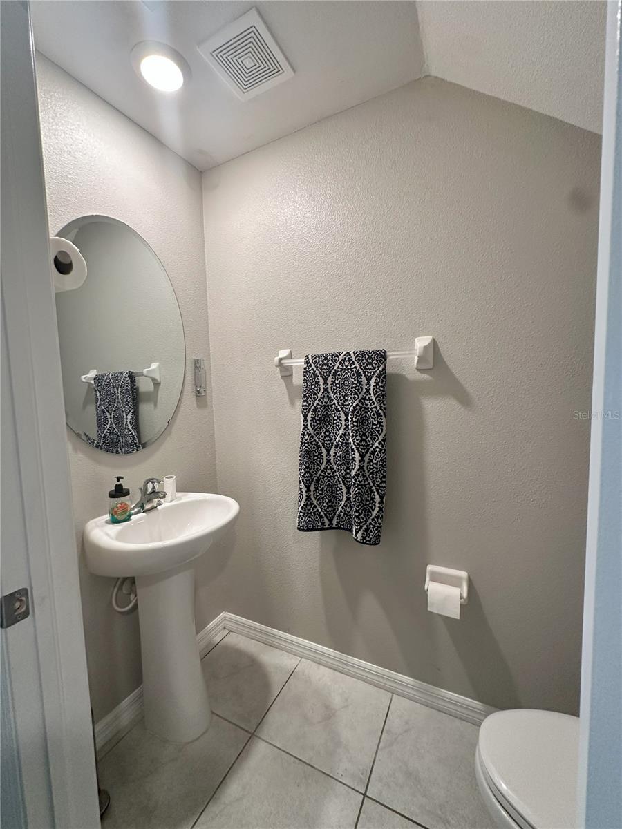 7208 PEARLY EVERLASTING AVE, TAMPA, FL, 33619