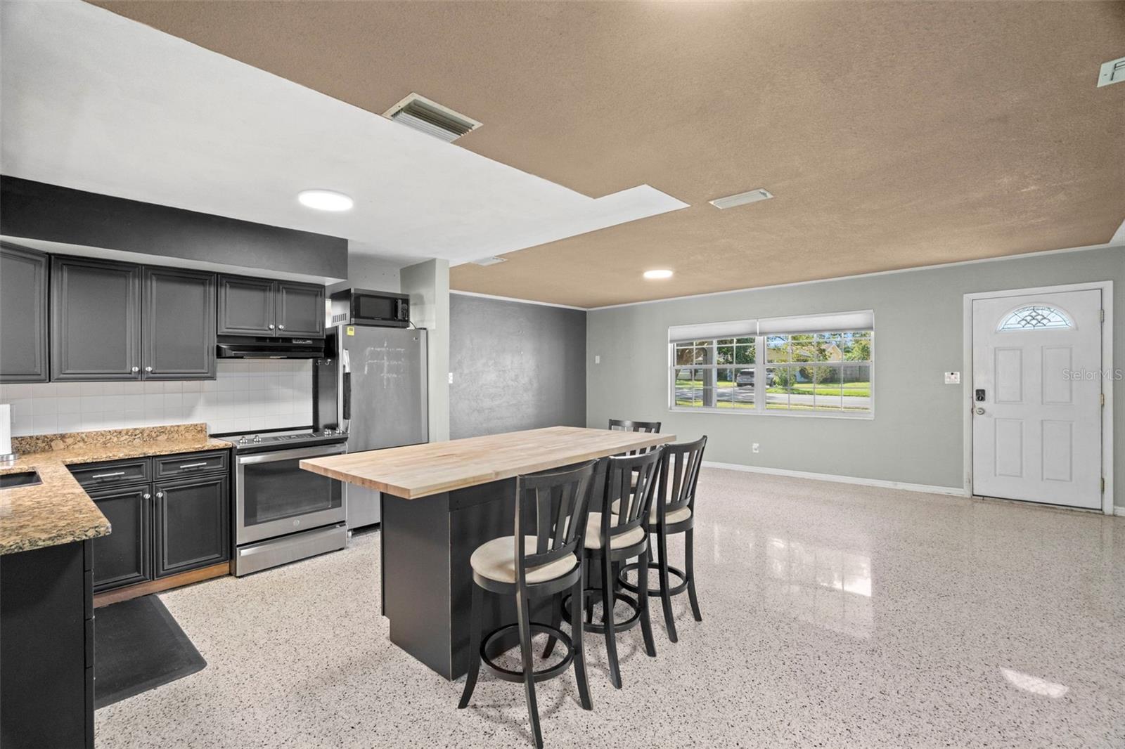 5243 30TH AVE N, ST PETERSBURG, FL, 33710