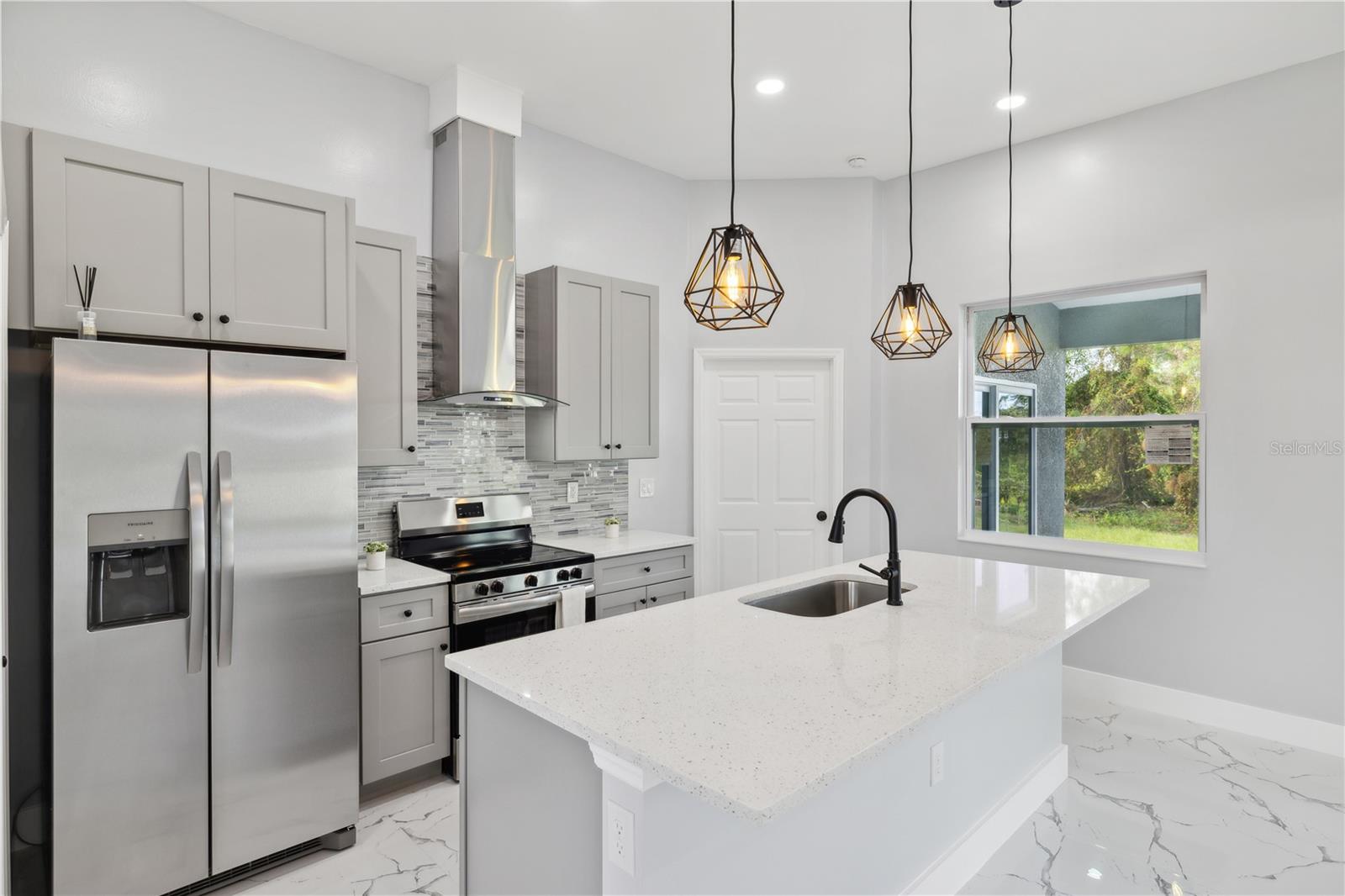 2904 6TH ST W, LEHIGH ACRES, FL, 33971