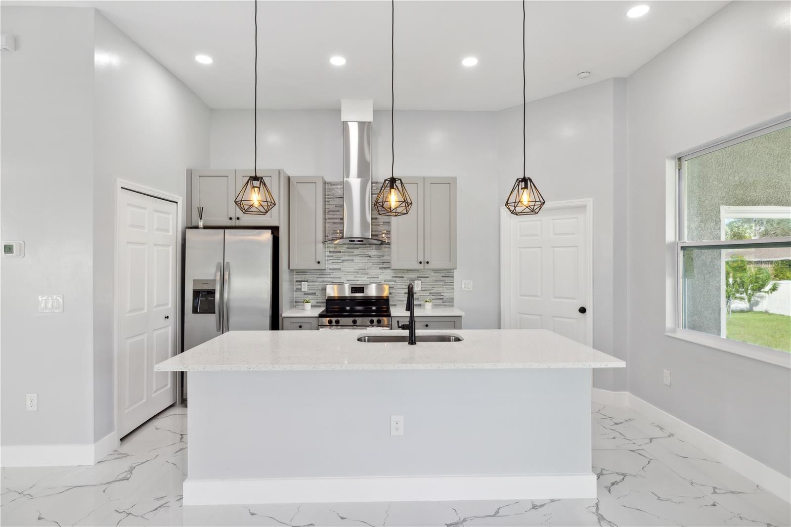 2904 6TH ST W, LEHIGH ACRES, FL, 33971