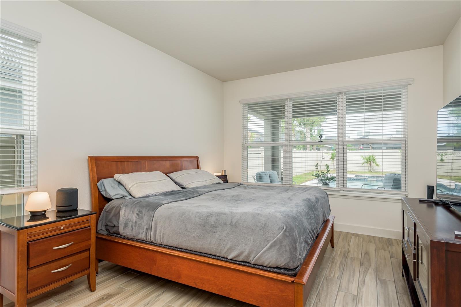 8011 MARBELLA CREEK AVE, TAMPA, FL, 33625