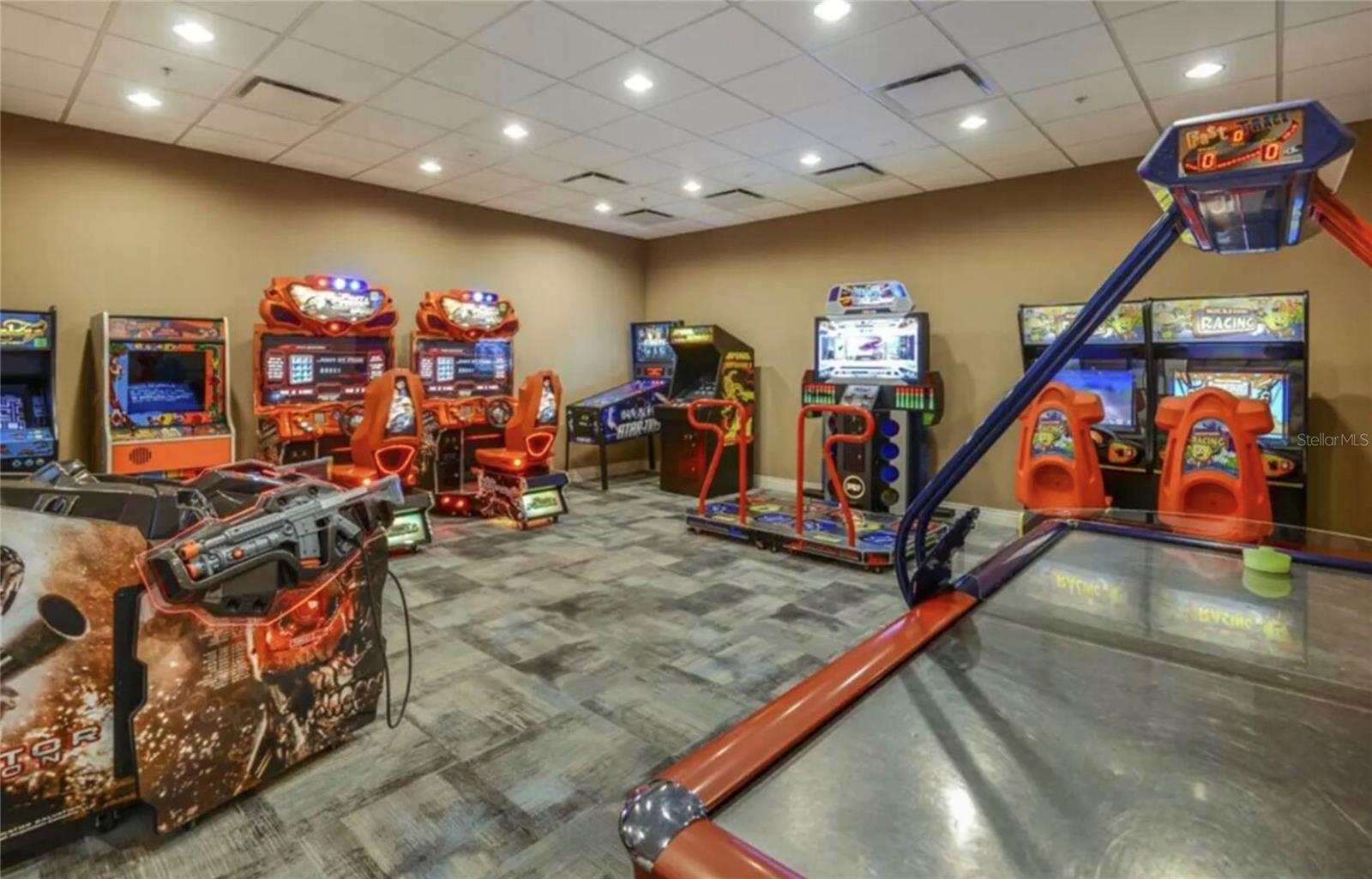 2412 DUBAI ST, KISSIMMEE, FL, 34747