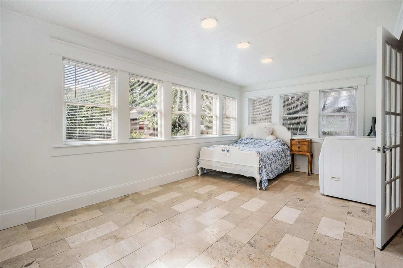 2908 N CENTRAL AVE, TAMPA, FL, 33602