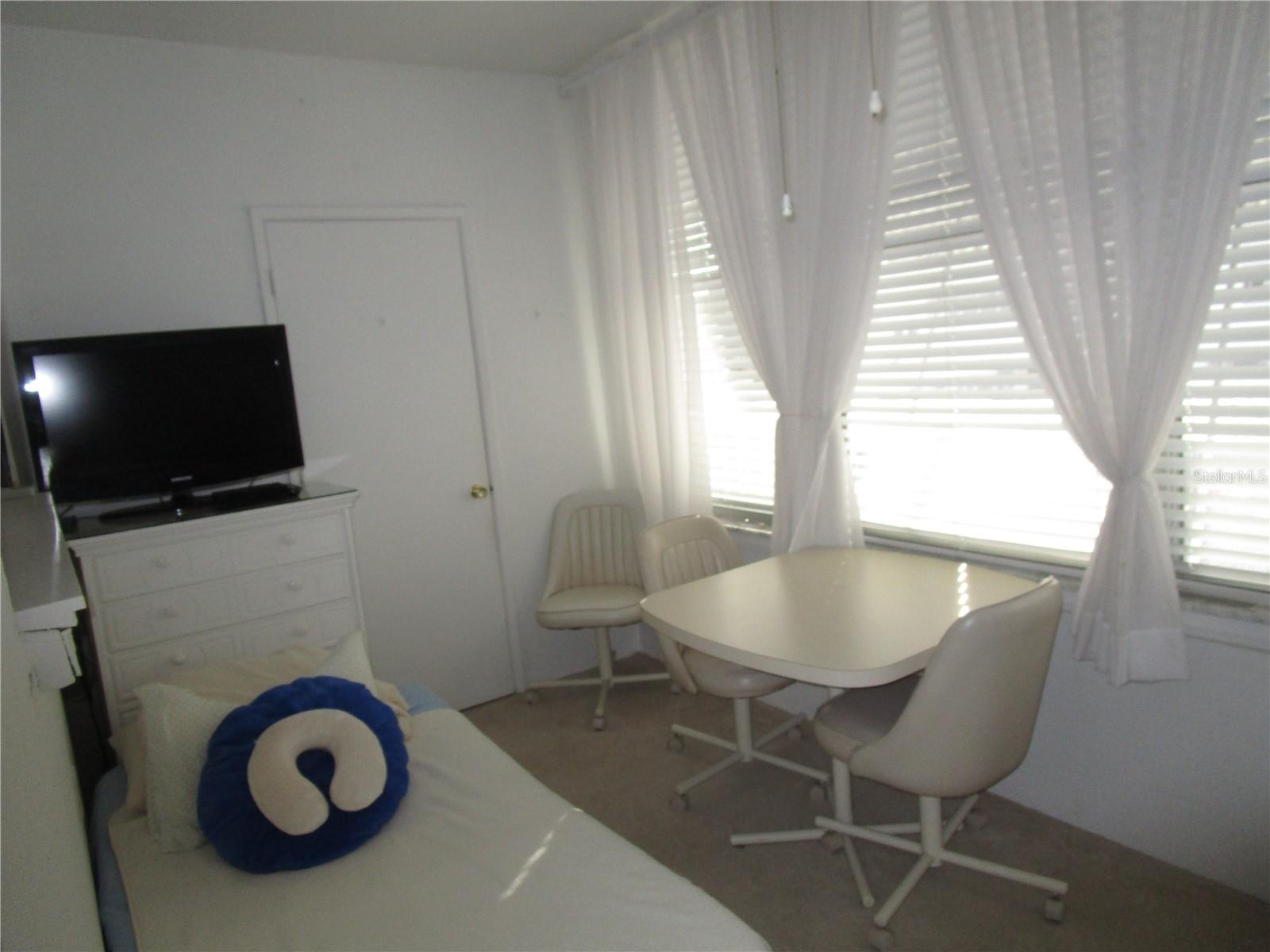 TB8318727 Property Photo