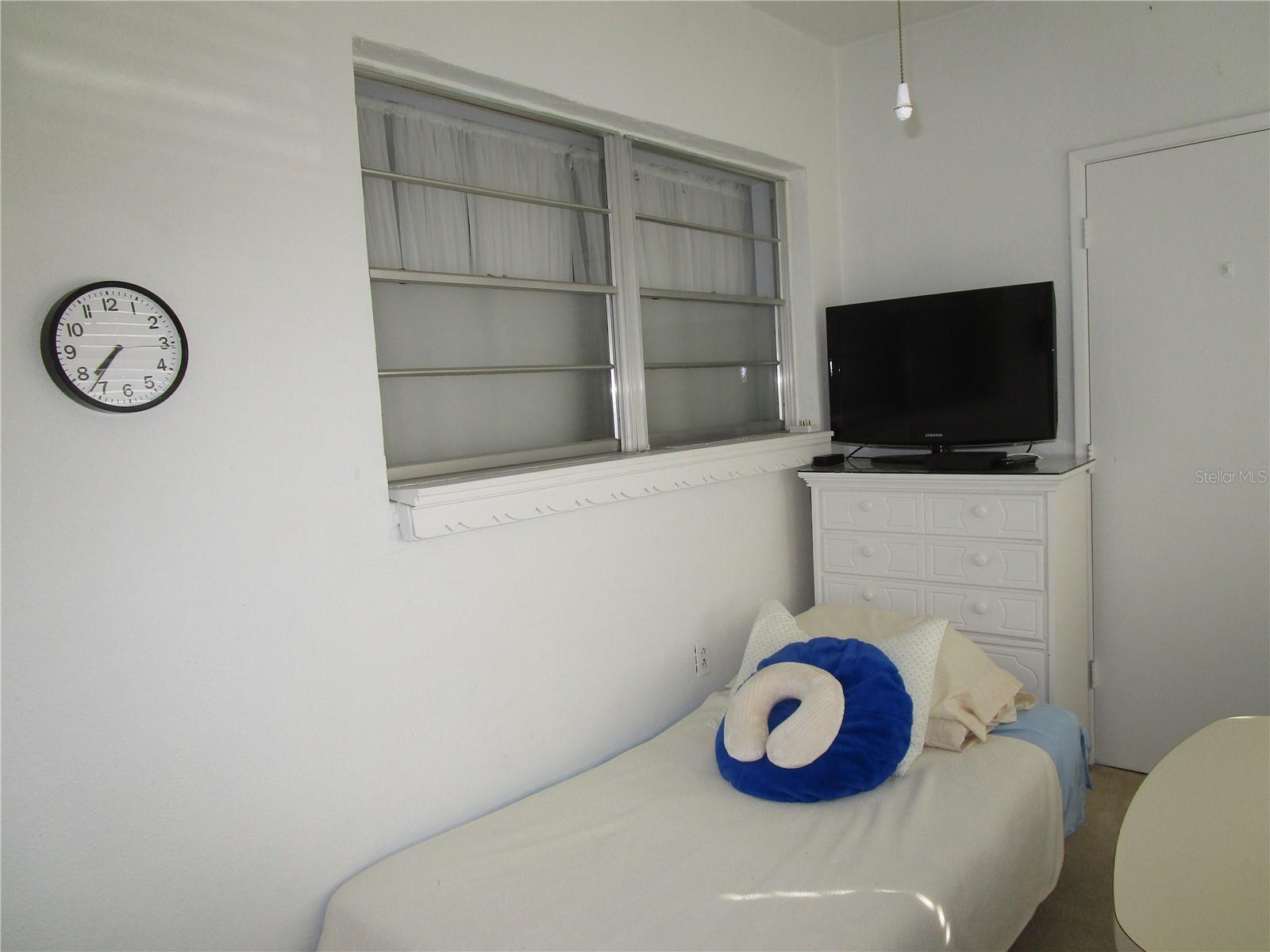 TB8318727 Property Photo