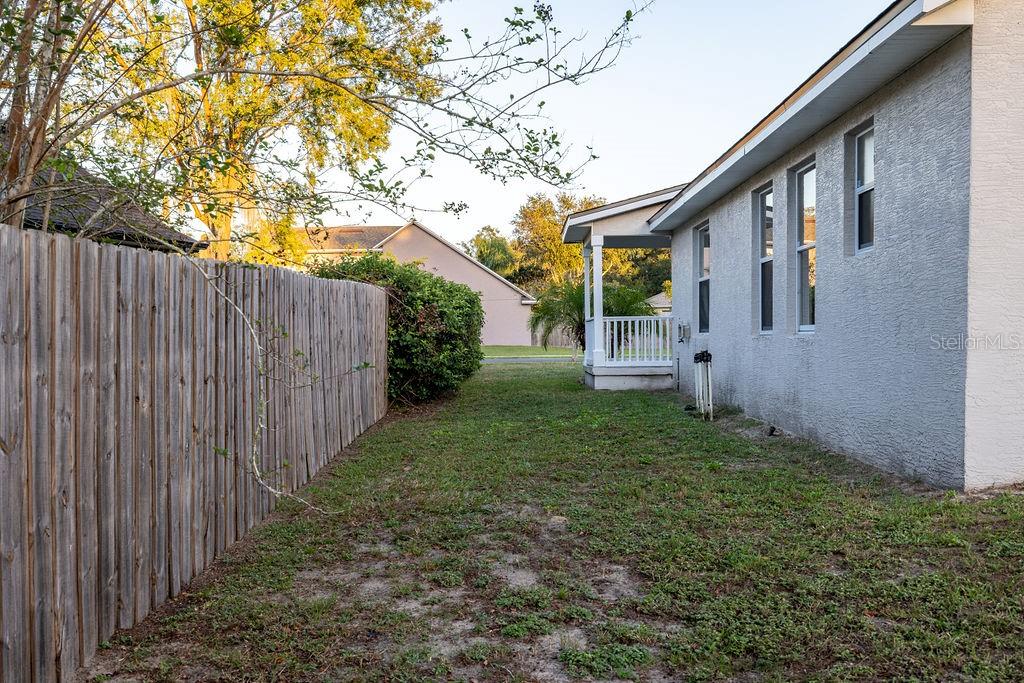 1423 SAFFRON TRL, DELAND, FL, 32724
