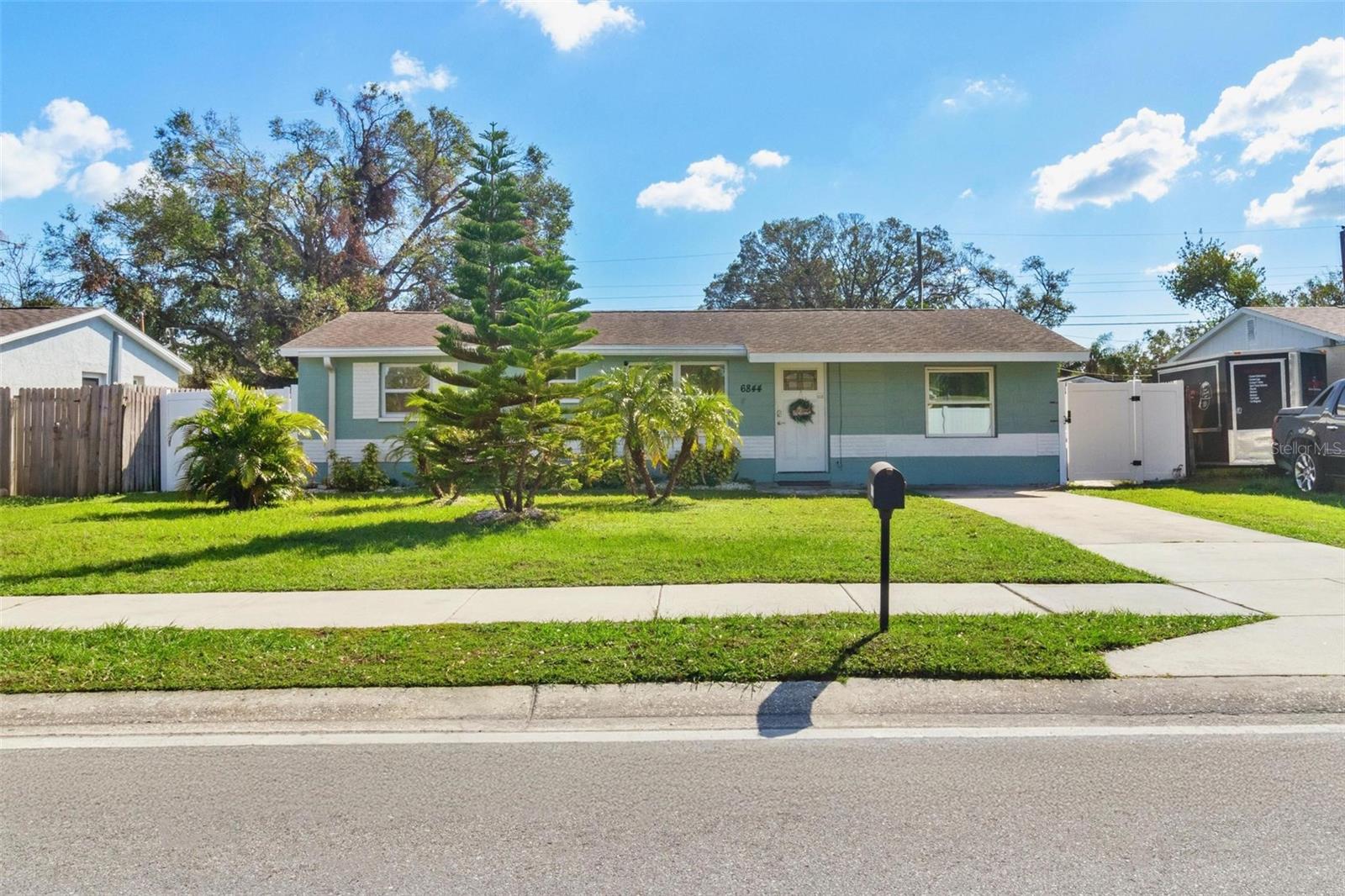 6844 82ND AVE N, PINELLAS PARK, FL, 33781