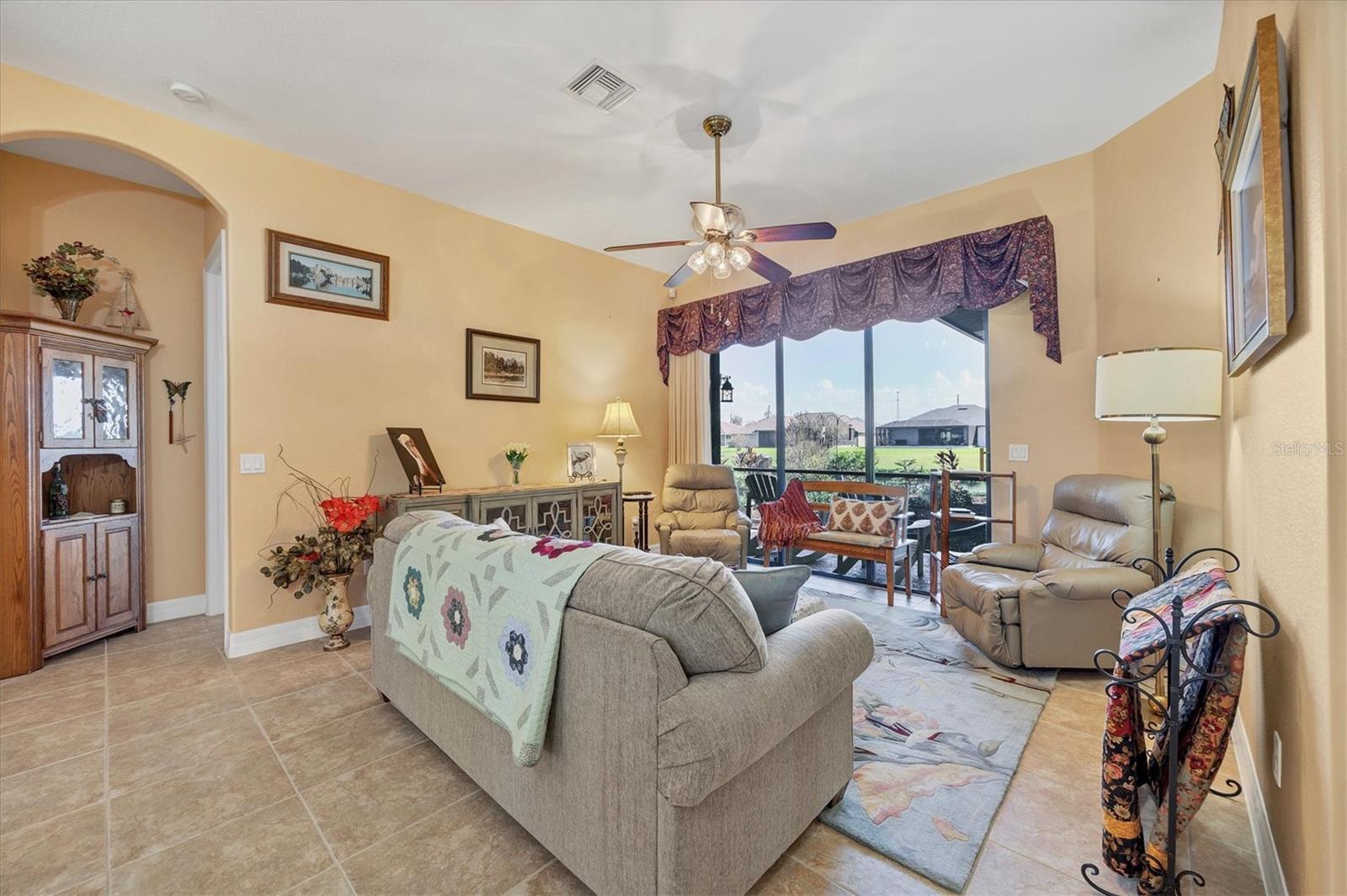 935 ROTONDA CIR, ROTONDA WEST, FL, 33947