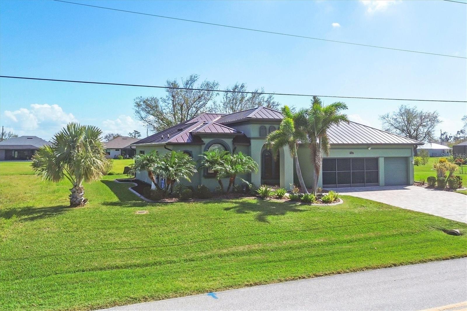 935 ROTONDA CIR, ROTONDA WEST, FL, 33947
