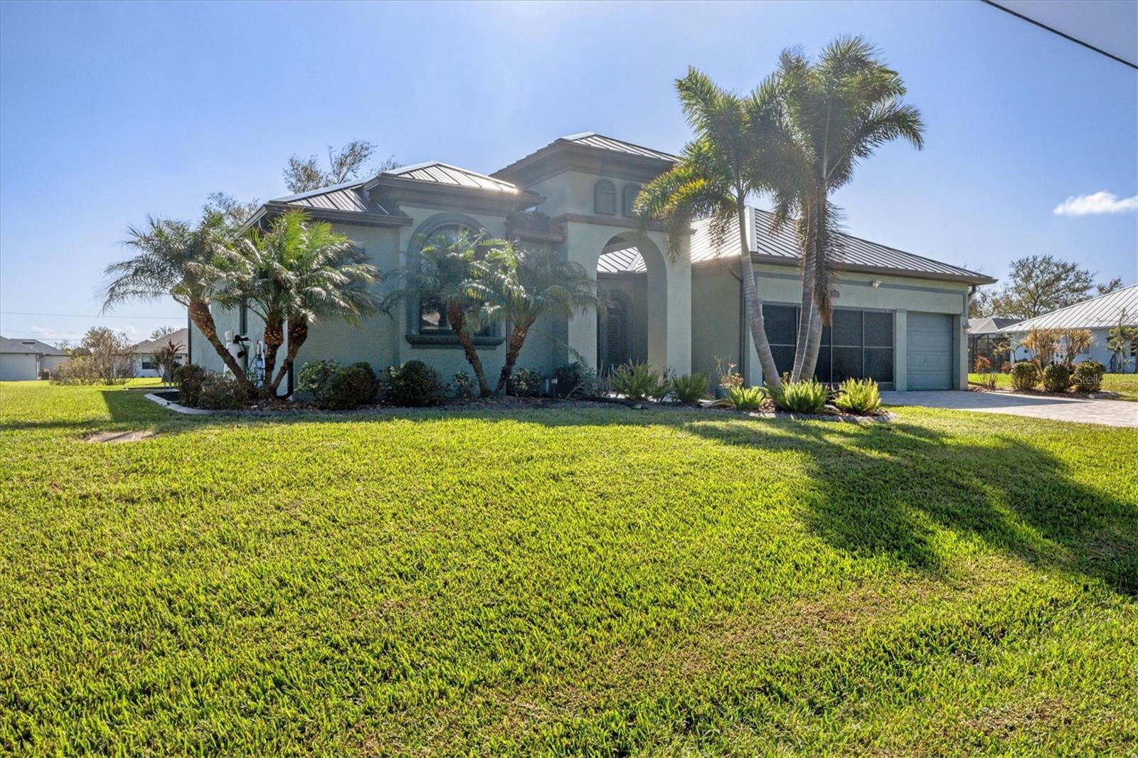 935 ROTONDA CIR, ROTONDA WEST, FL, 33947