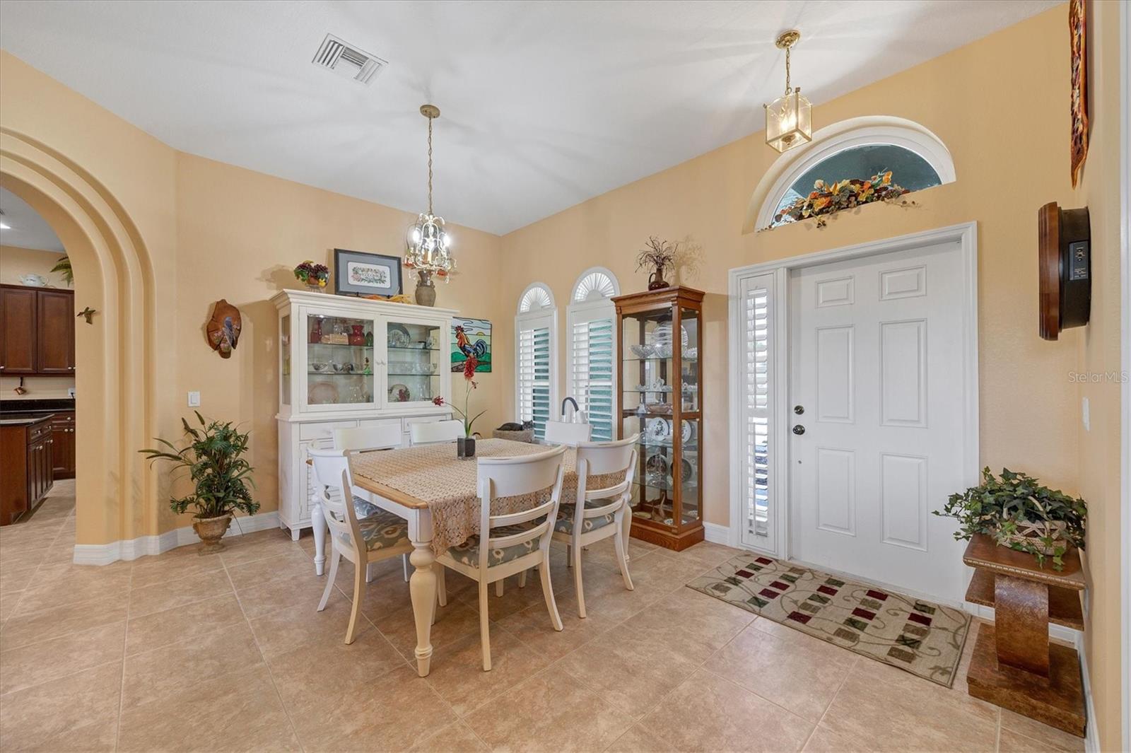 935 ROTONDA CIR, ROTONDA WEST, FL, 33947