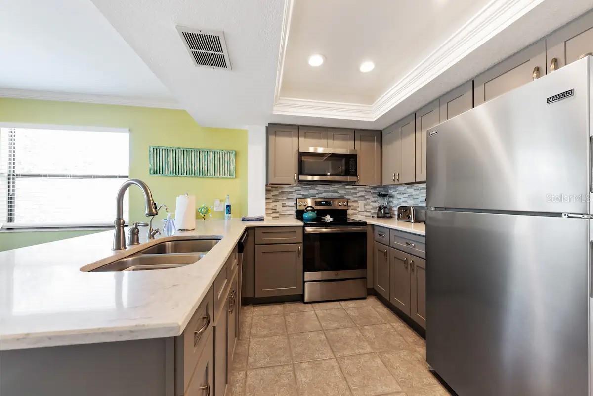 2109 GULF BLVD #1B, INDIAN ROCKS BEACH, FL, 33785
