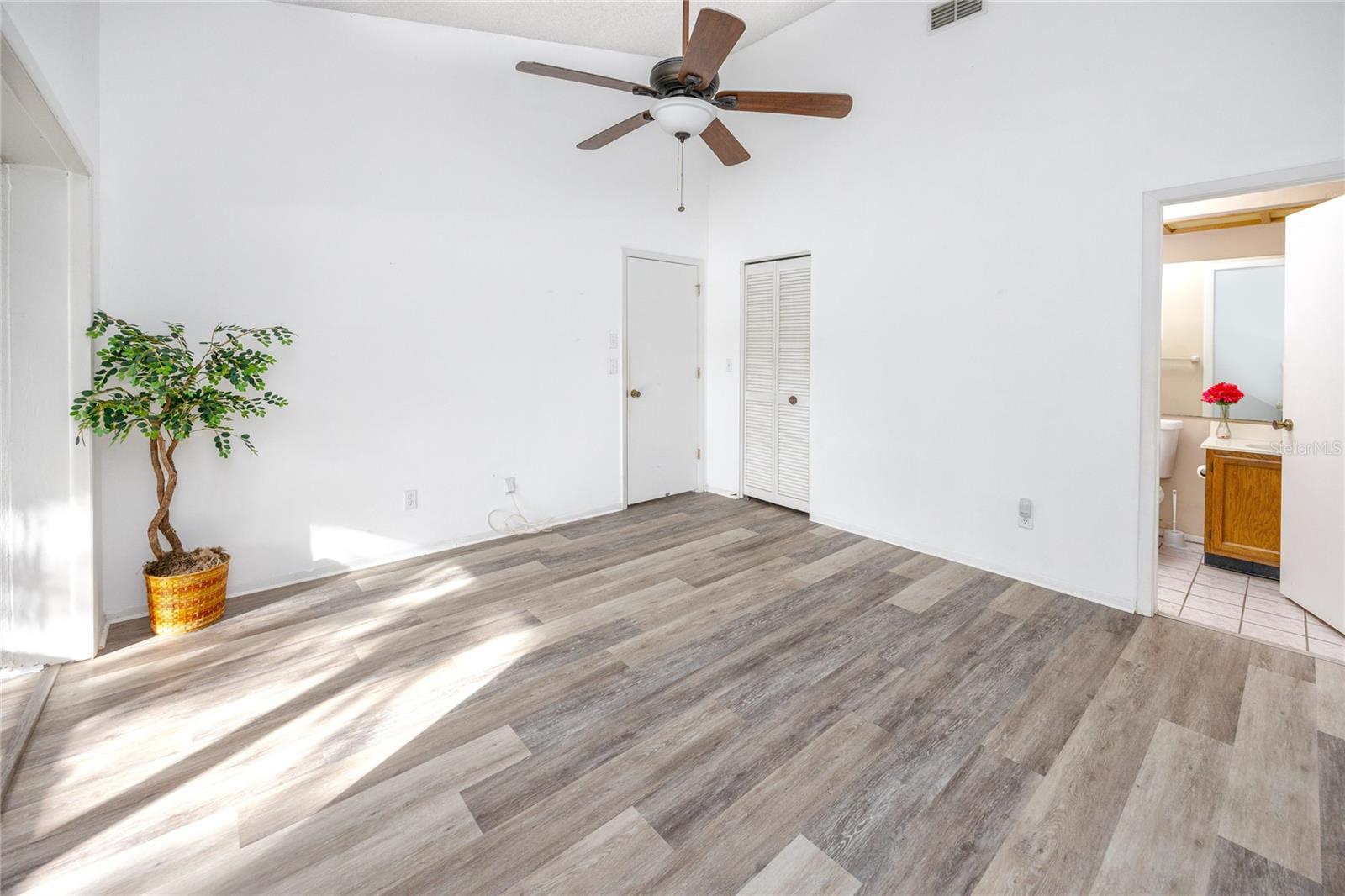 3454 HILLMOOR DR, PALM HARBOR, FL, 34685