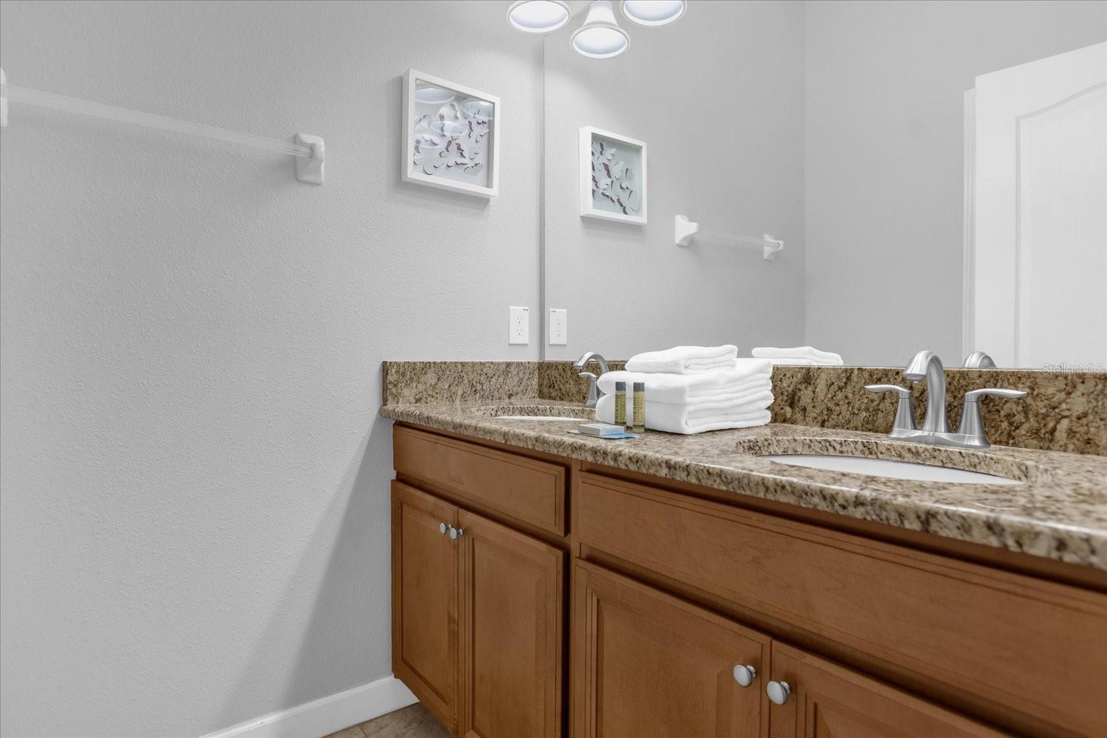 2933 BANANA PALM DR, KISSIMMEE, FL, 34747