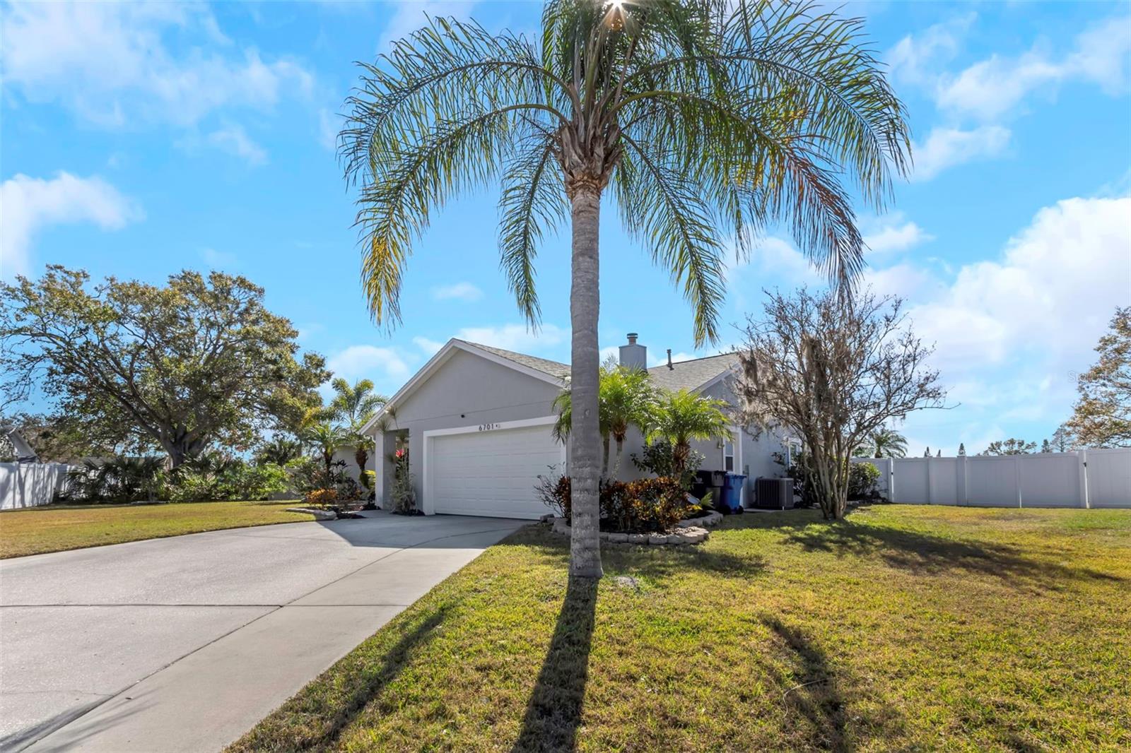6701 HARBOR VIEW WAY, TAMPA, FL, 33615