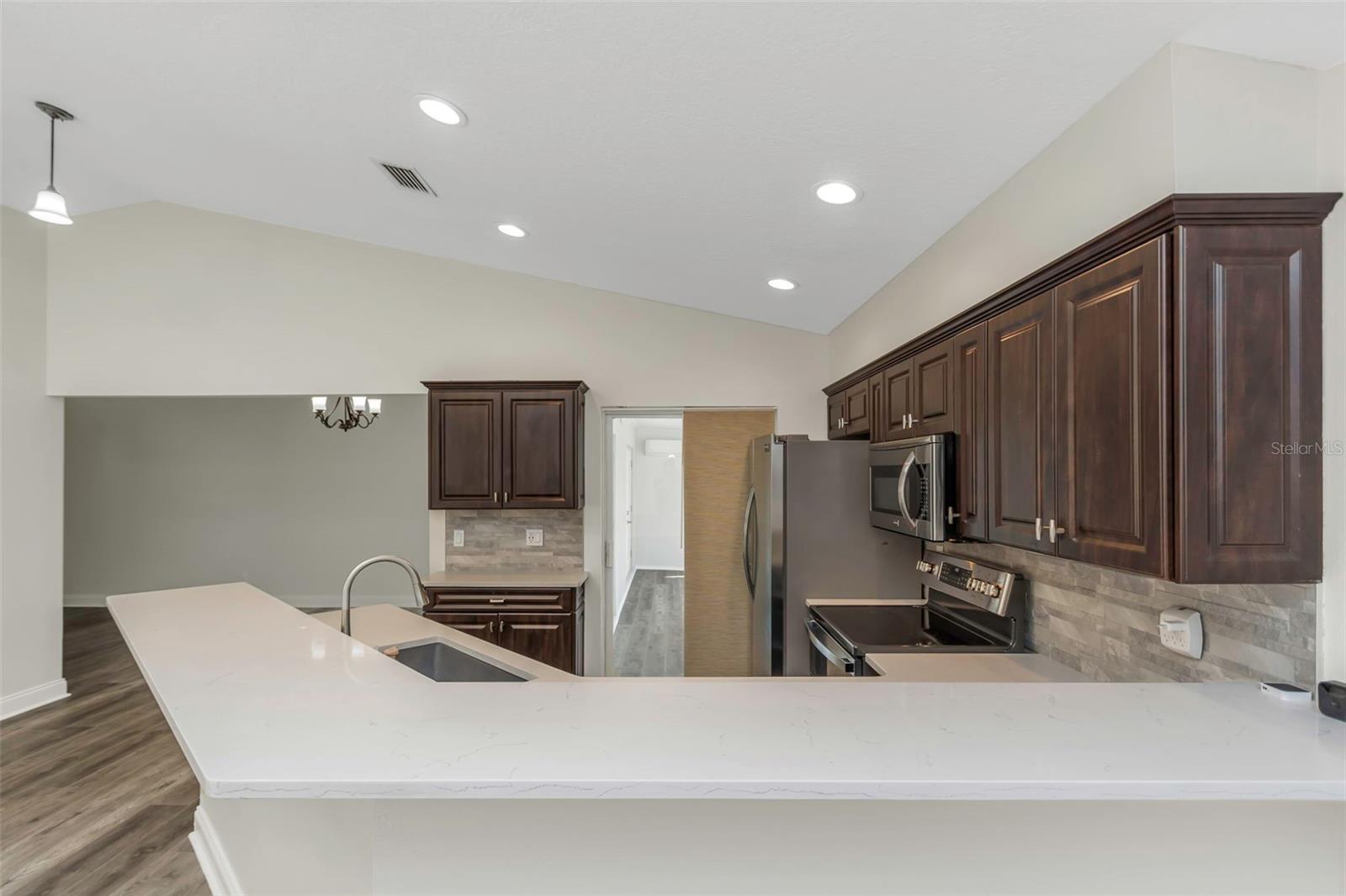 6701 HARBOR VIEW WAY, TAMPA, FL, 33615