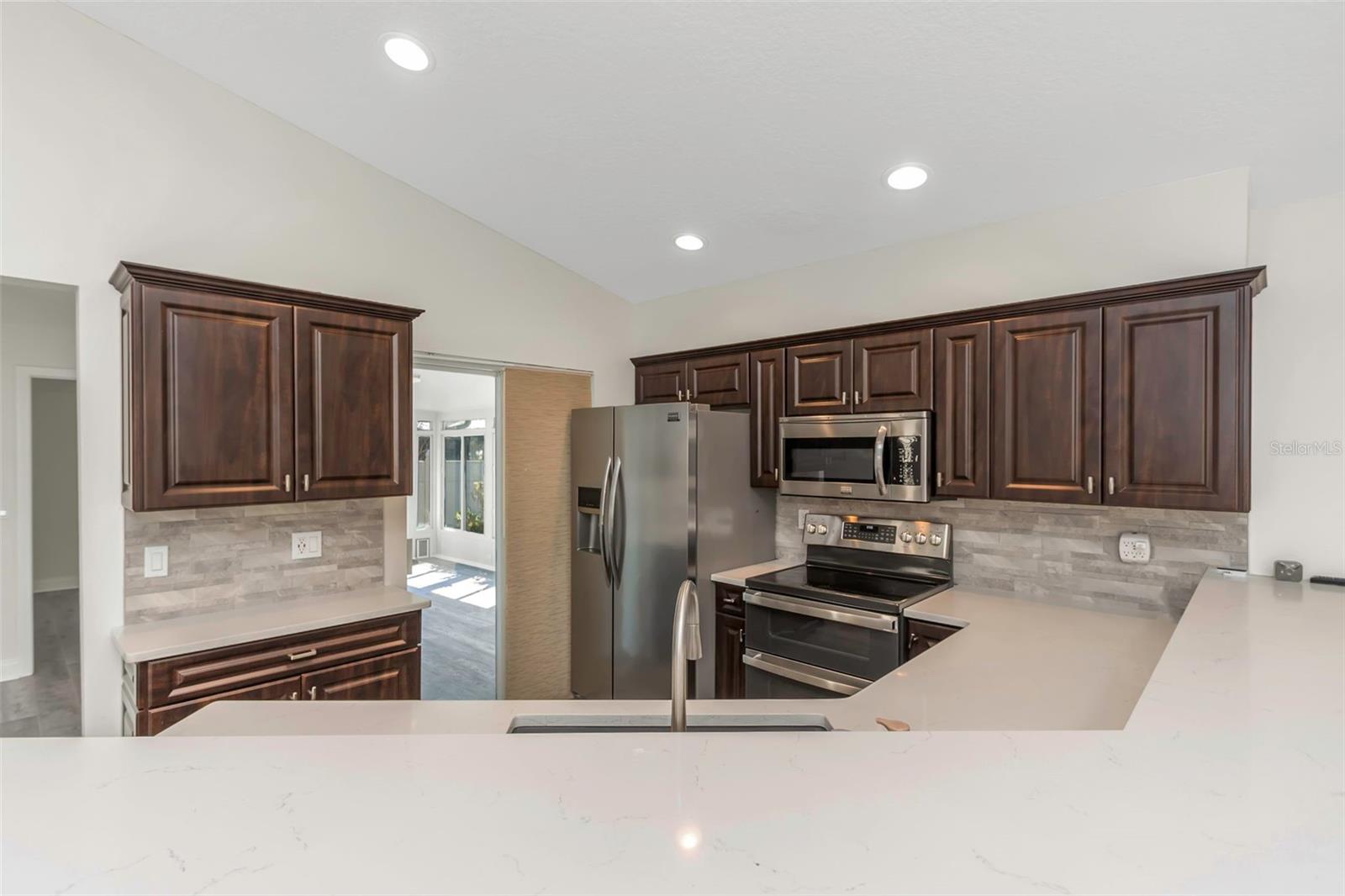 6701 HARBOR VIEW WAY, TAMPA, FL, 33615