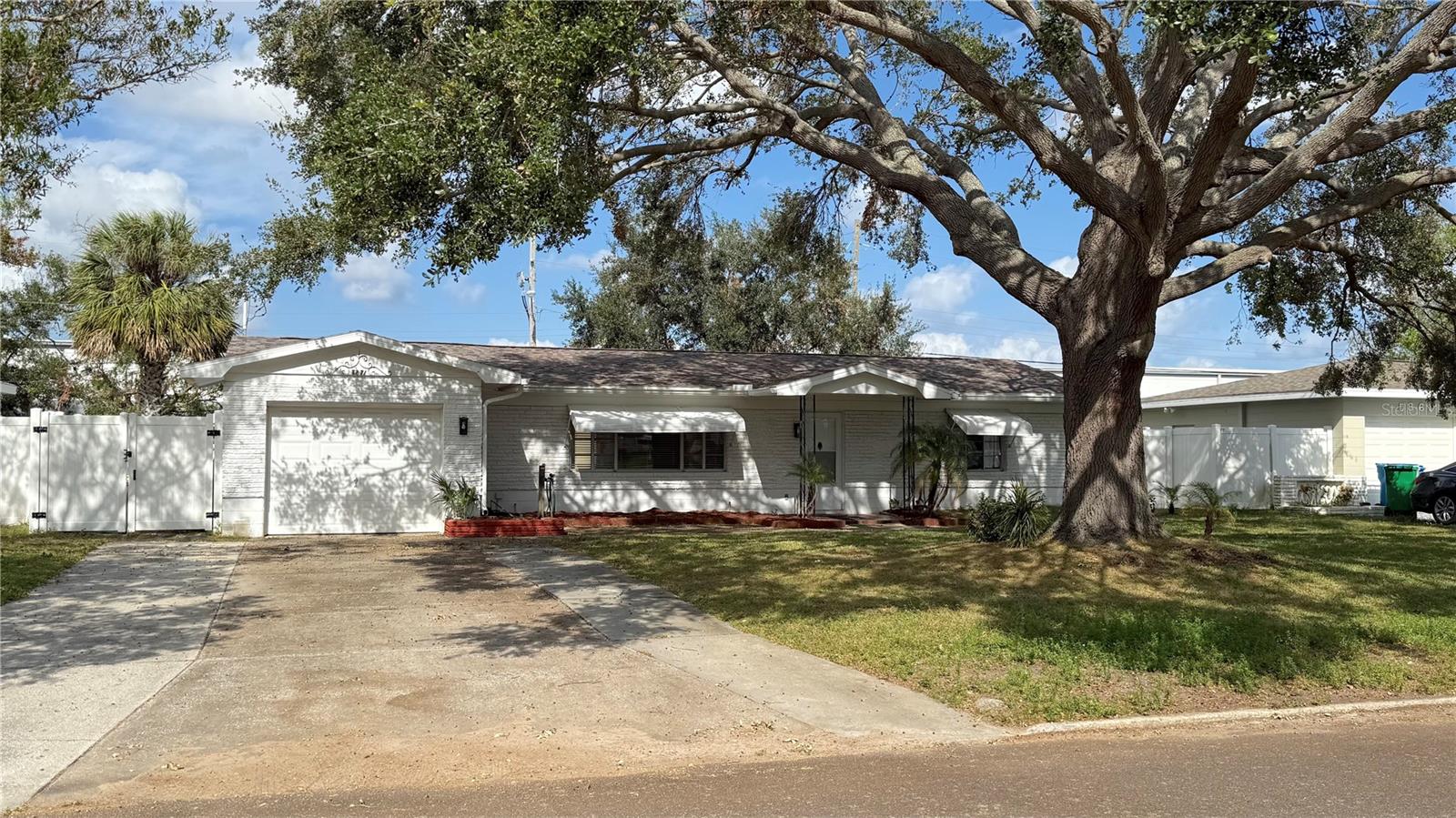 5871 52ND AVE N, KENNETH CITY, FL, 33709