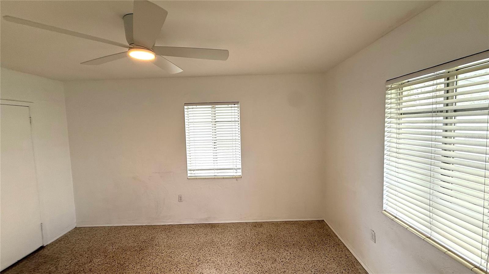 5871 52ND AVE N, KENNETH CITY, FL, 33709