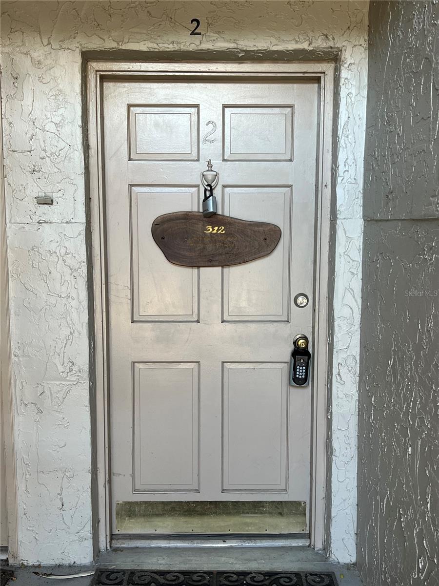 14478 REUTER STRASSE CIR #304 (Apt #2), TAMPA, FL, 33613